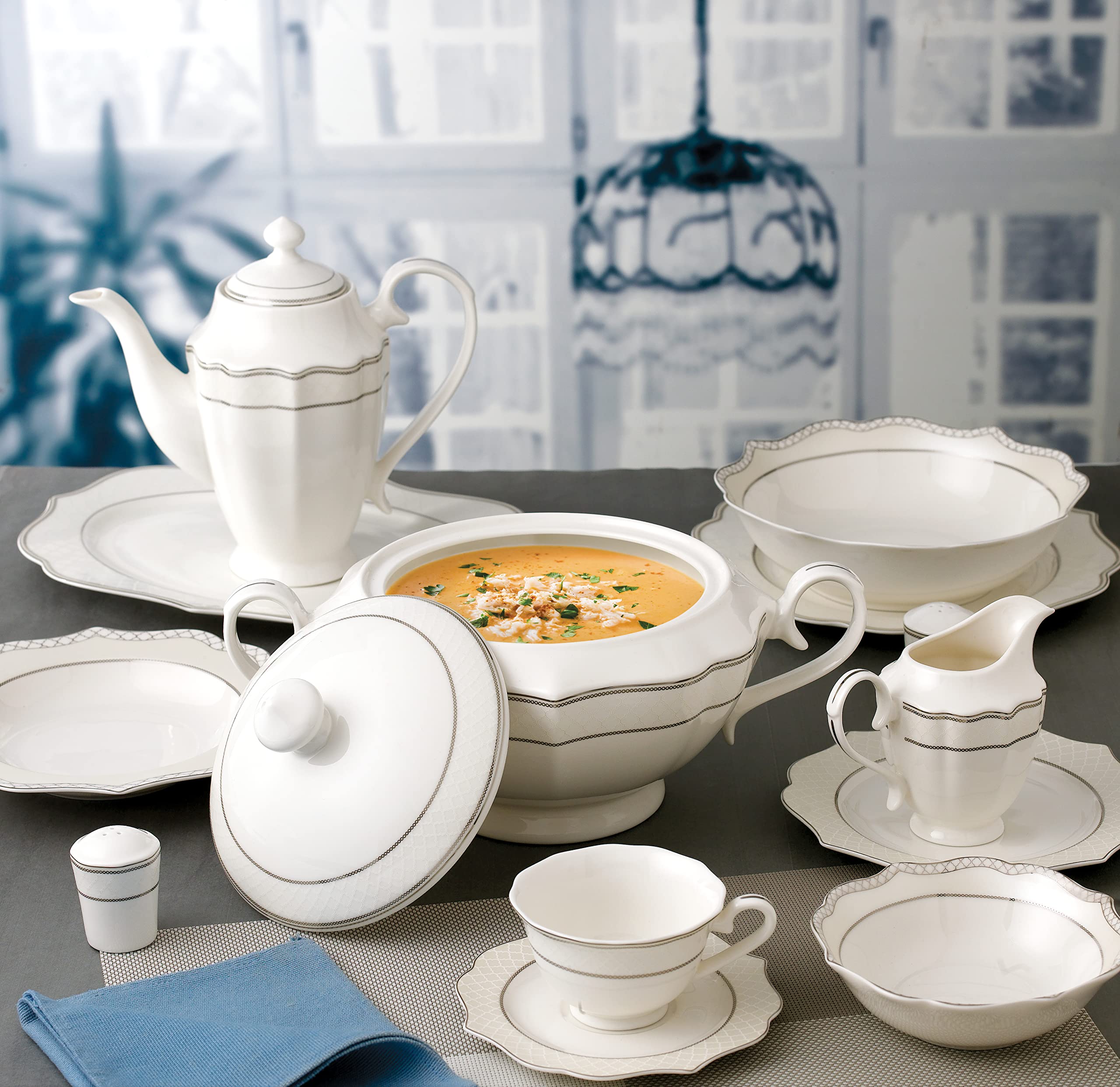 Lorenzo Import Lace Tureen, Gold