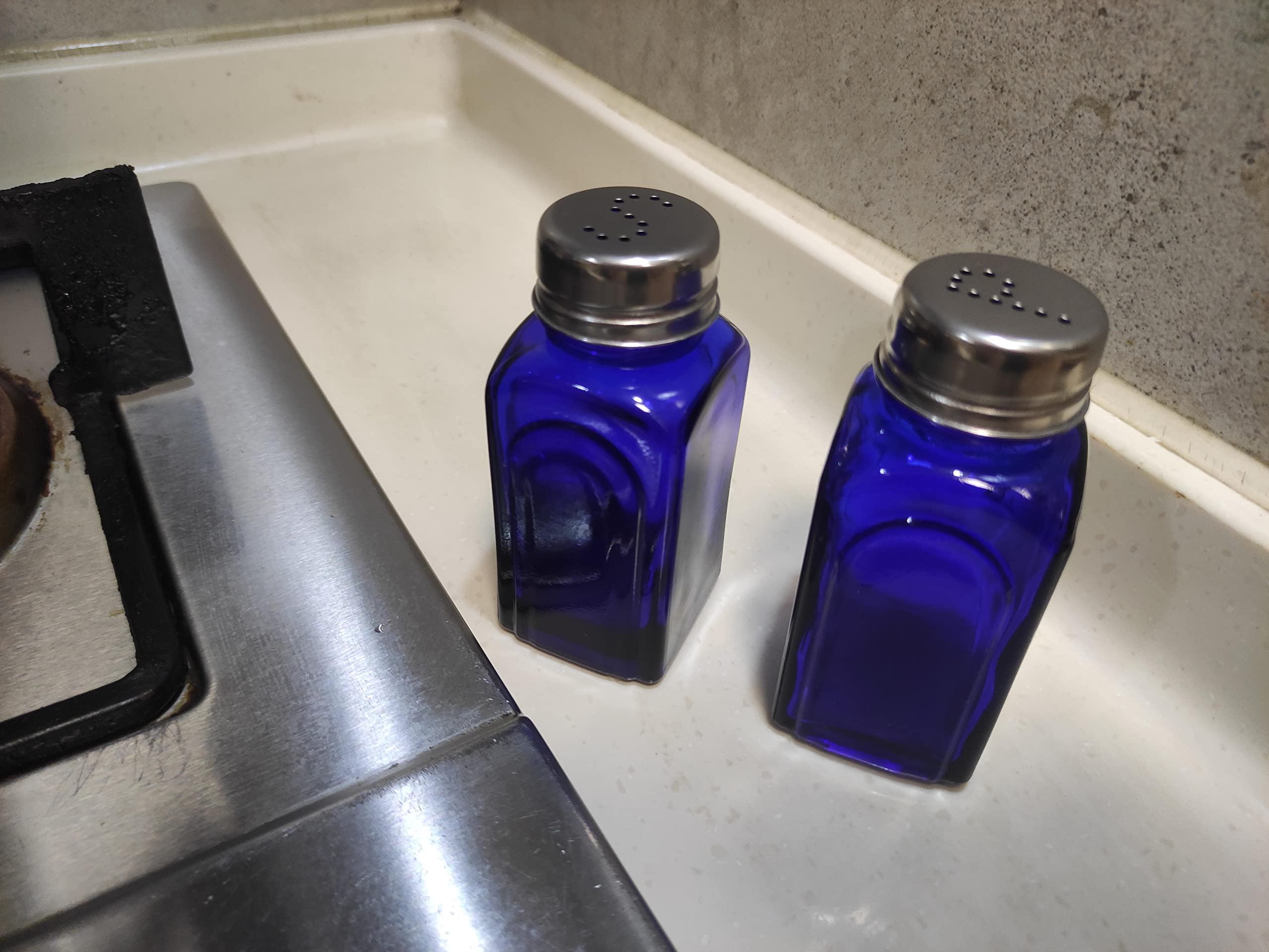 Sunwish Homewares Ritadeshop Retro Glass Salt And Pepper Shakers Set (2, Cobalt Blue)