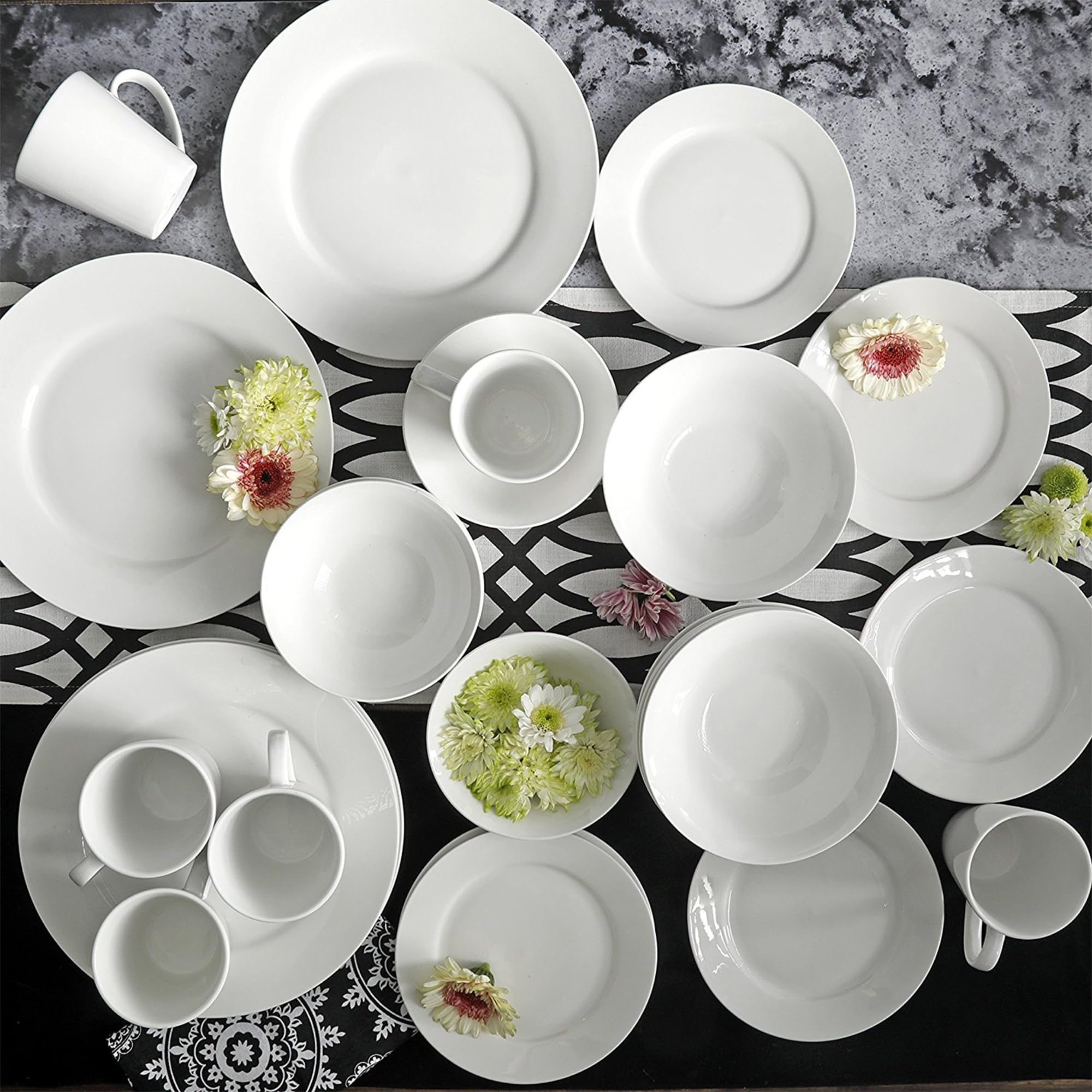 Gibson Noble Court 30 pc Dinnerware Set - Service for 6