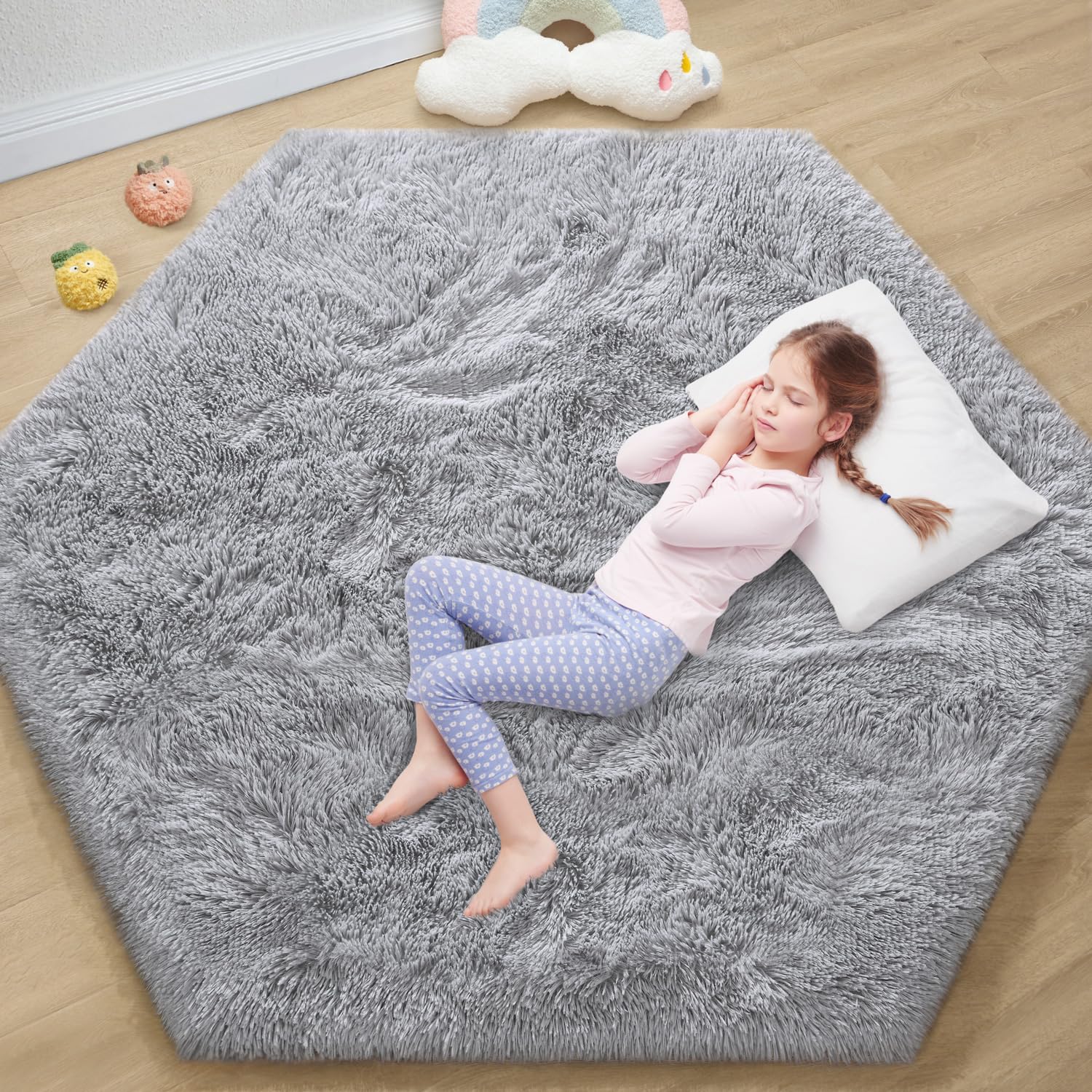 EVOIONOS Grey Hexagon Area Rug, 5.2x6 Feet Fluffy Shag Carpet for Kids Girls Room, Ultra Soft Cozy Non Slip Indoor Floor Rug