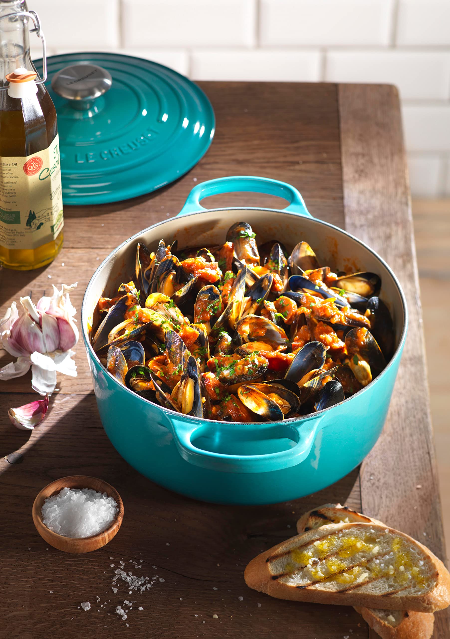 Le Creuset Enameled Cast Iron Signature Oval Dutch Oven, 6.75 Qt., Caribbean
