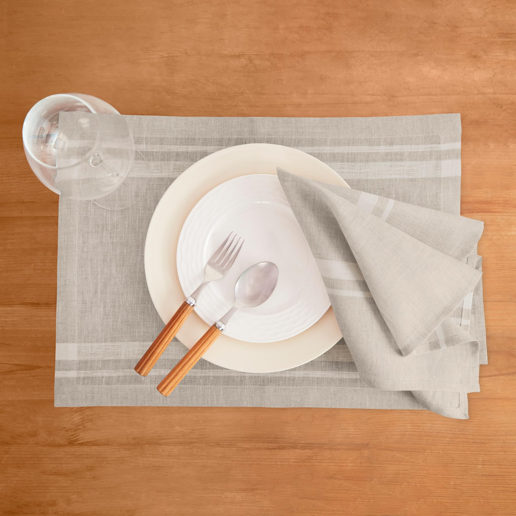Solino Home French Linen Placemats Set Of 4 - 100% Pure Linen White And Natural Placemats 19 '' L X 14 '' W Inch - Machine Washa