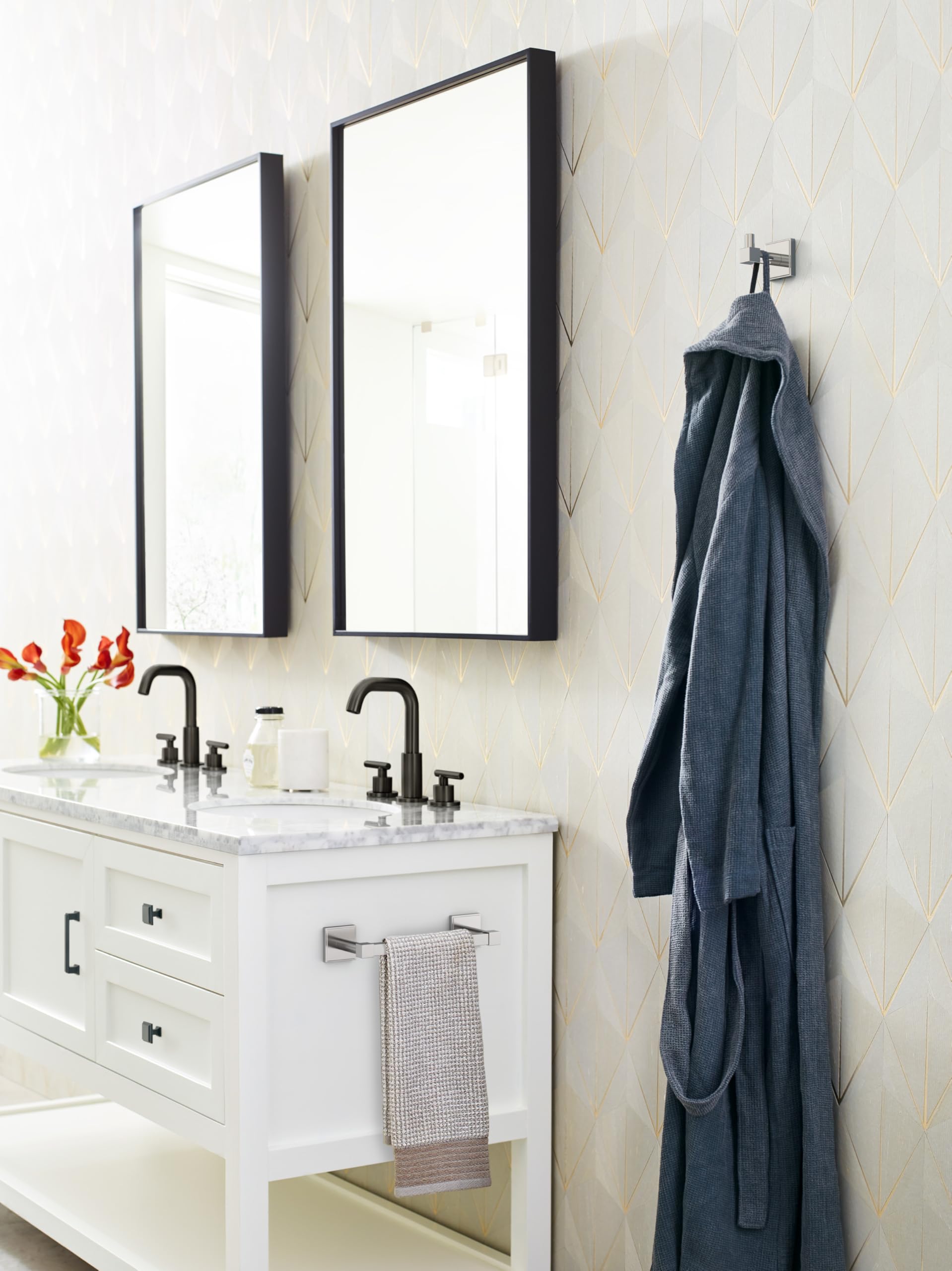 Amerock Appoint Chrome 8 Inch (203Mm) Towel Bar, Bh3607526