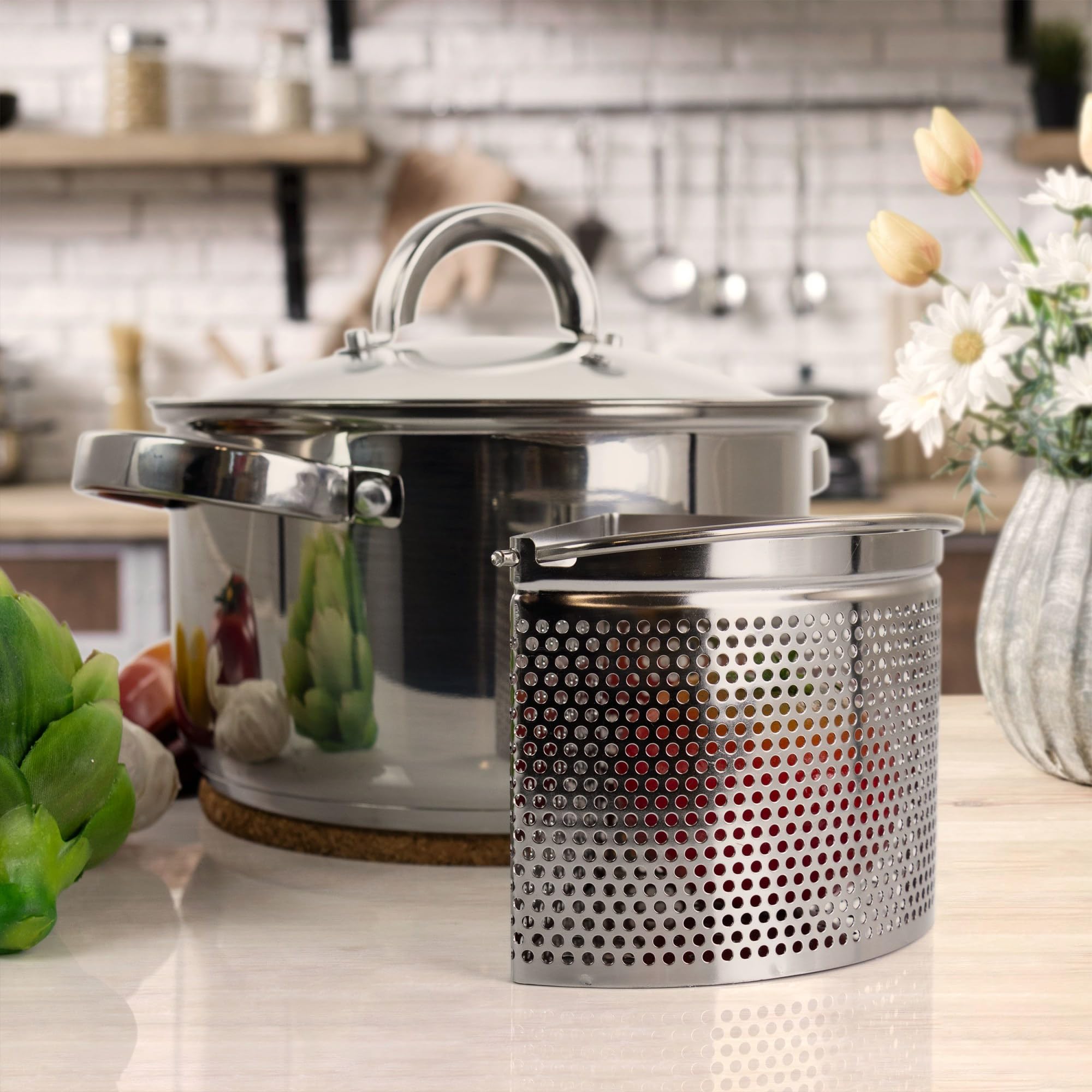 Oster Sangerfield Stainless Steel 4 QT Dutch Oven with Lid and 3 Section Dividers