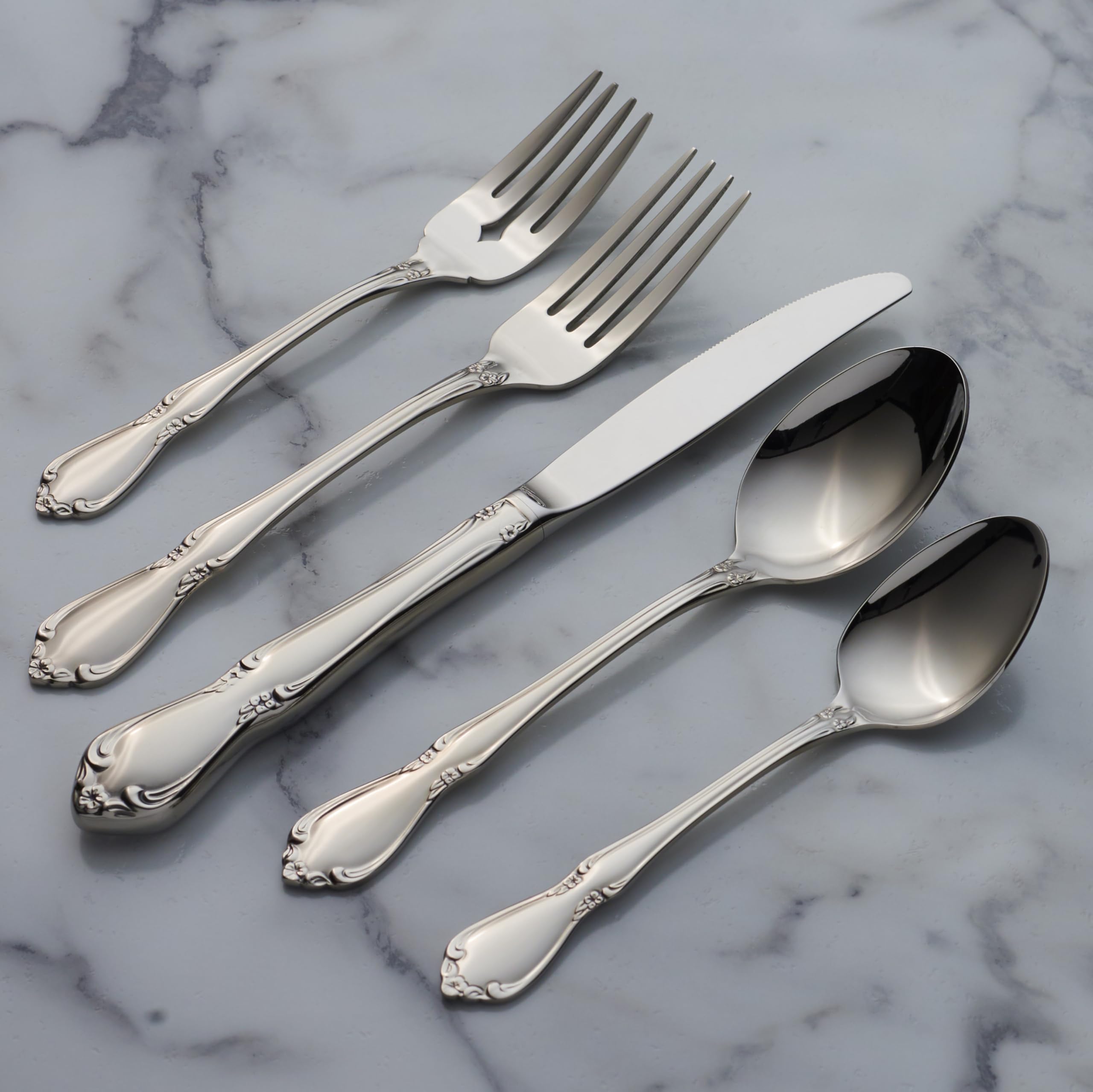 Oneida Dinner Forks Set of 4, 18/10 Stainless Steel, Silverware, Model 2610004A