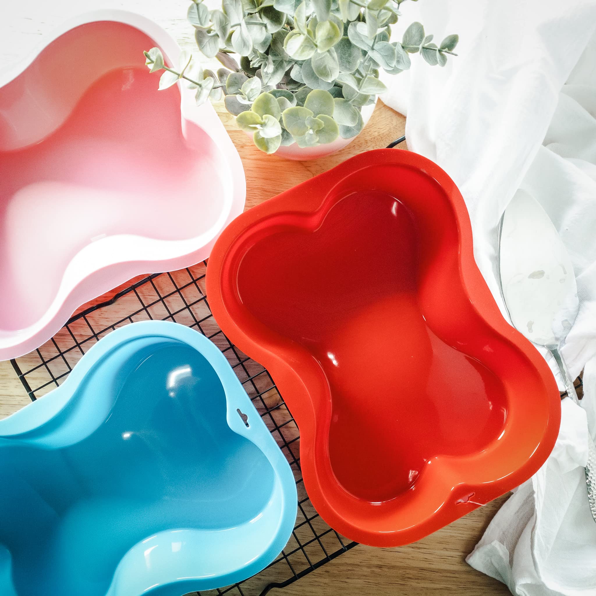 Puppy Cake Dog Bone Shaped Silicone Cake Pan (Red)