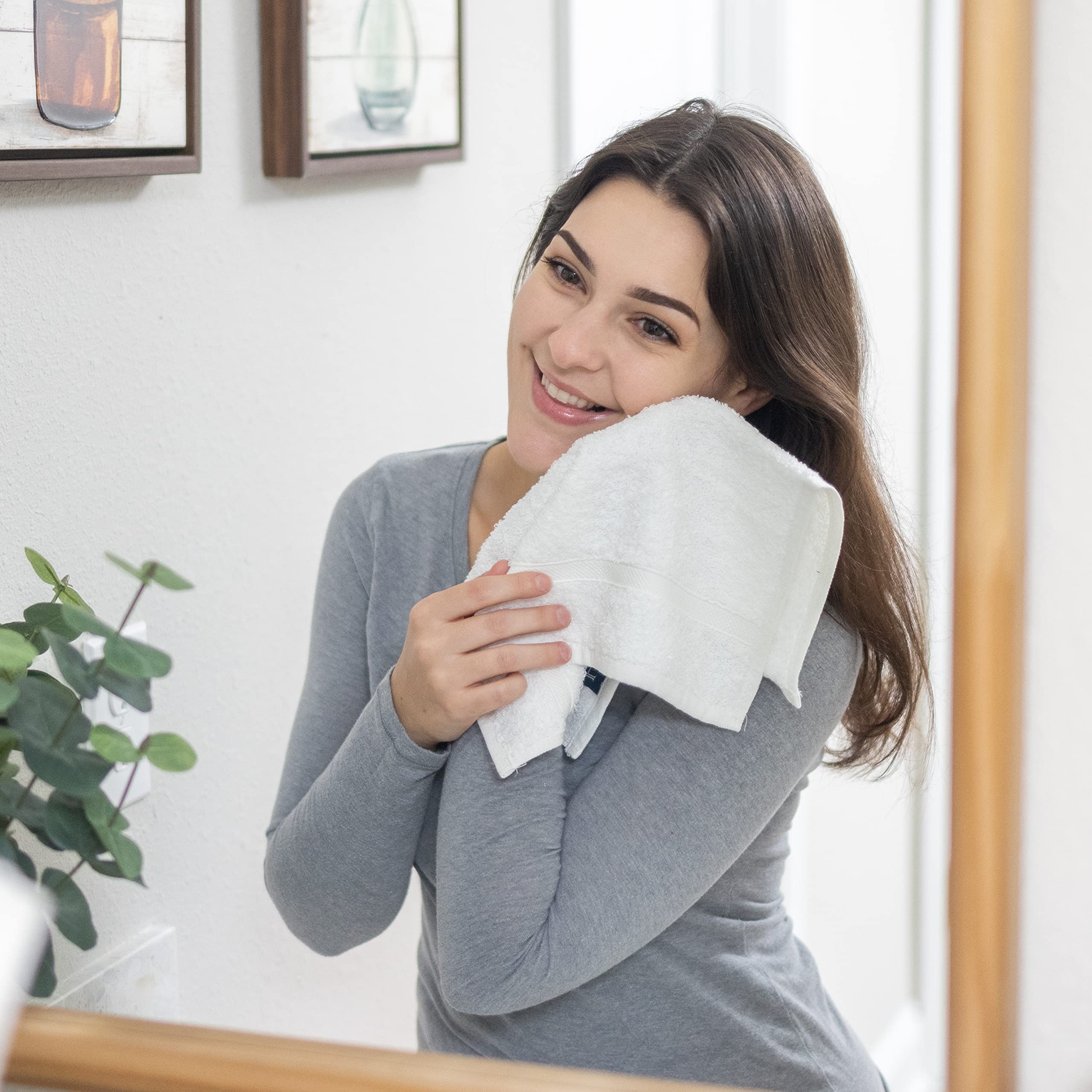 Hammam Linen Washcloth Linen Set Premium Original Turkish Cotton  Hotel Quality for Maximum Softness & Absorbency Face Towels for Hand  Kitchen & Cleaning (White Washcloths Set)