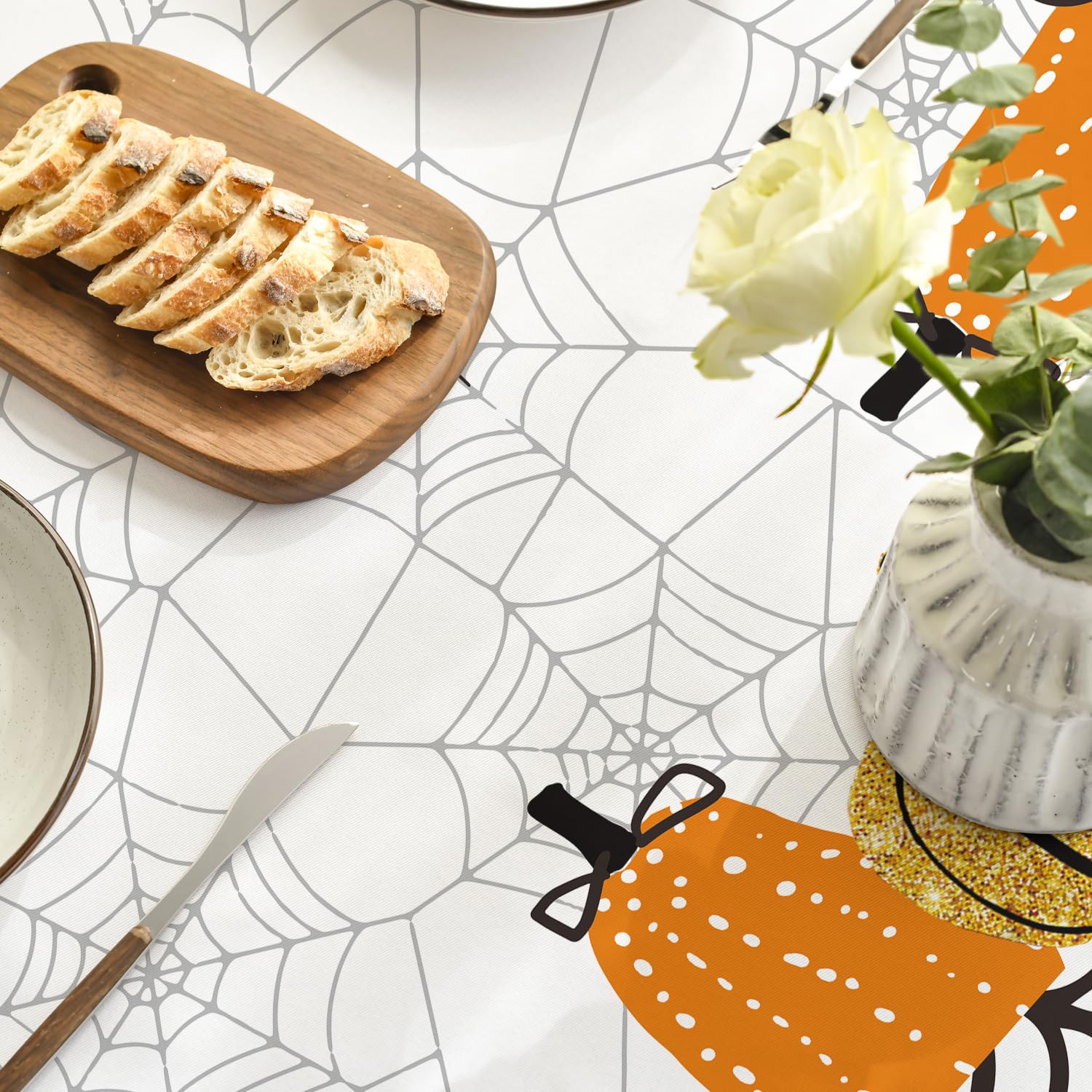 Horaldaily Halloween Tablecloth 70X70 Inch Round, Jack-O-Lantern Pumpkin Cobweb Scary Themed Washable Table Cover For Party Picn