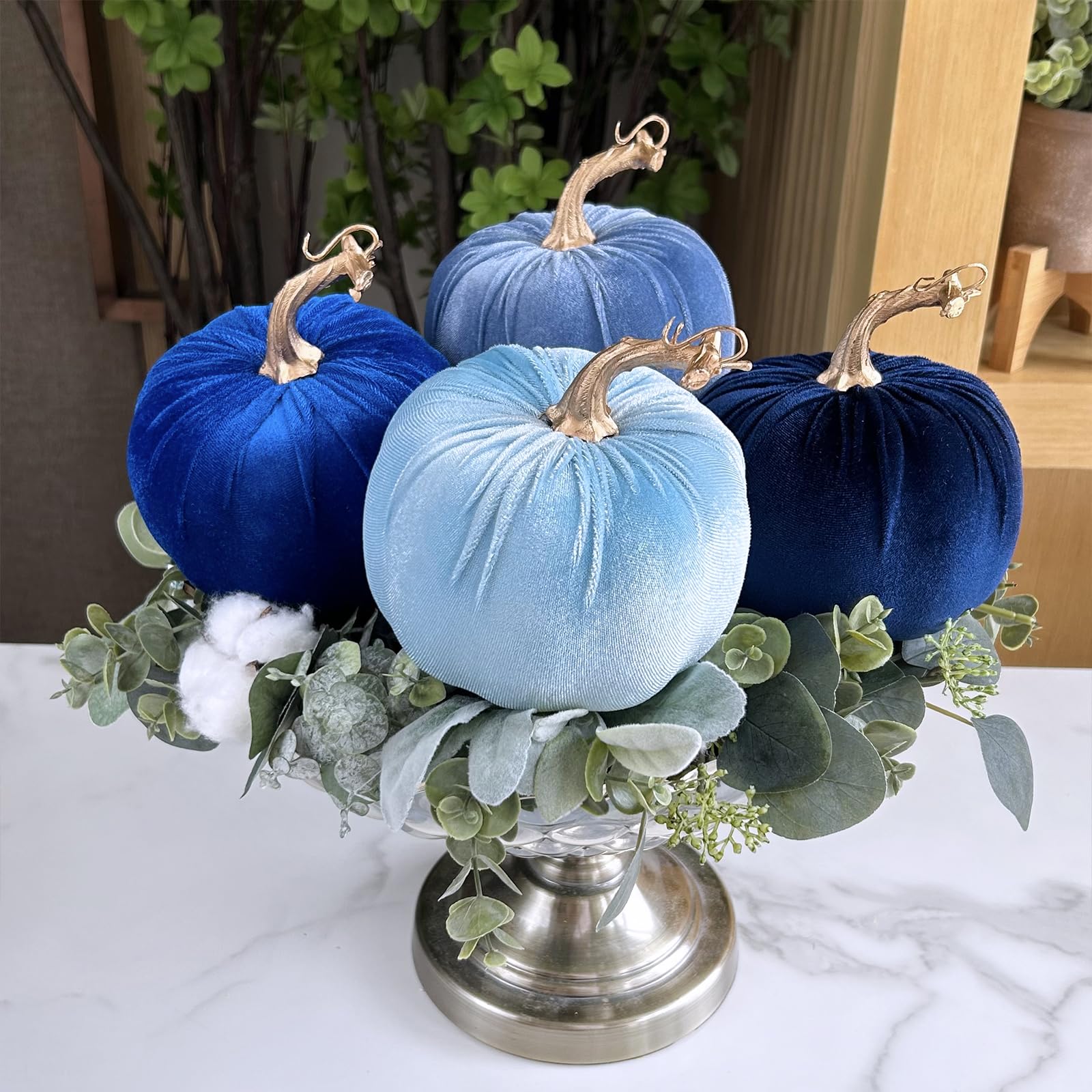 Winlyn 4 Pcs Assorted Blue Faux Velvet Pumpkins Decorative Harvest Pumpkins Fabric Foam Pumpkins for Farmhouse Fall Wedding Hall
