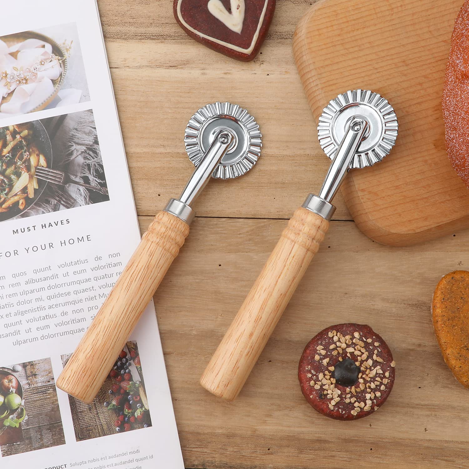 2Pcs Ravioli Cutter Wheel, Pasta Cutter Wheel With Long Wooden Handle Ravioli Crimper Cutter Wheel Zinc Alloy Pasta Cutter Wheel