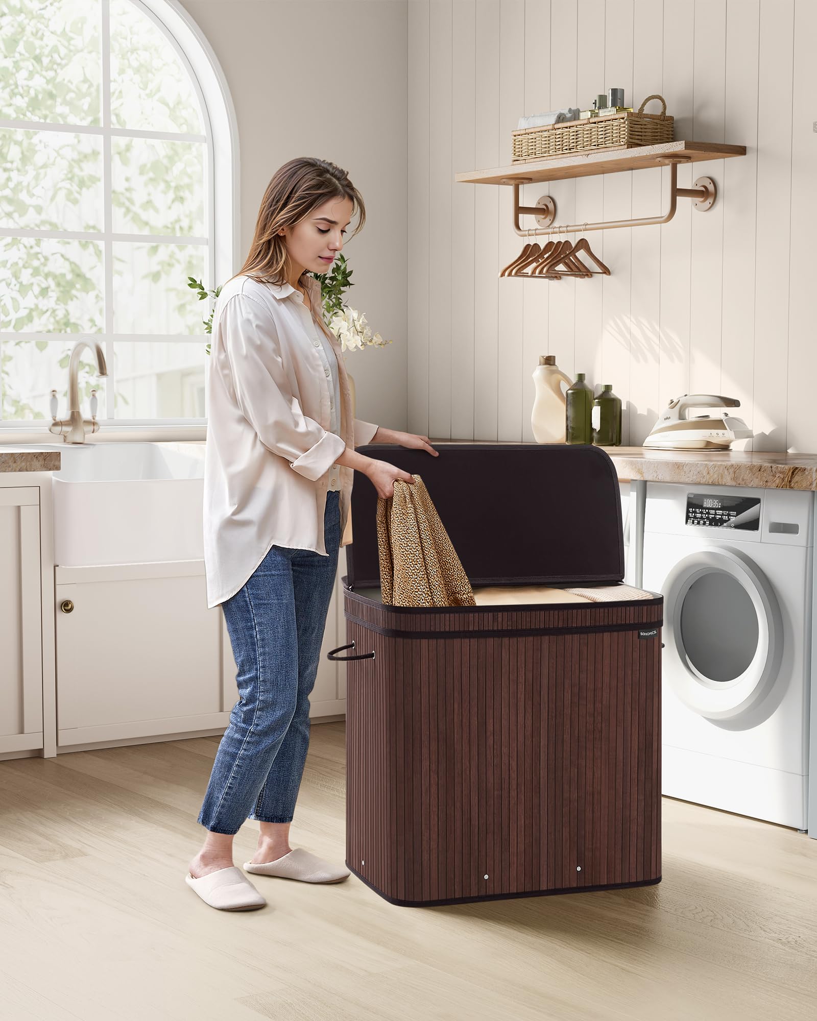 SONGMICS Bamboo Laundry Hamper with Lid, 39.6-Gallon, Removable & Washable, Chestnut Brown, Model ULCB062K01