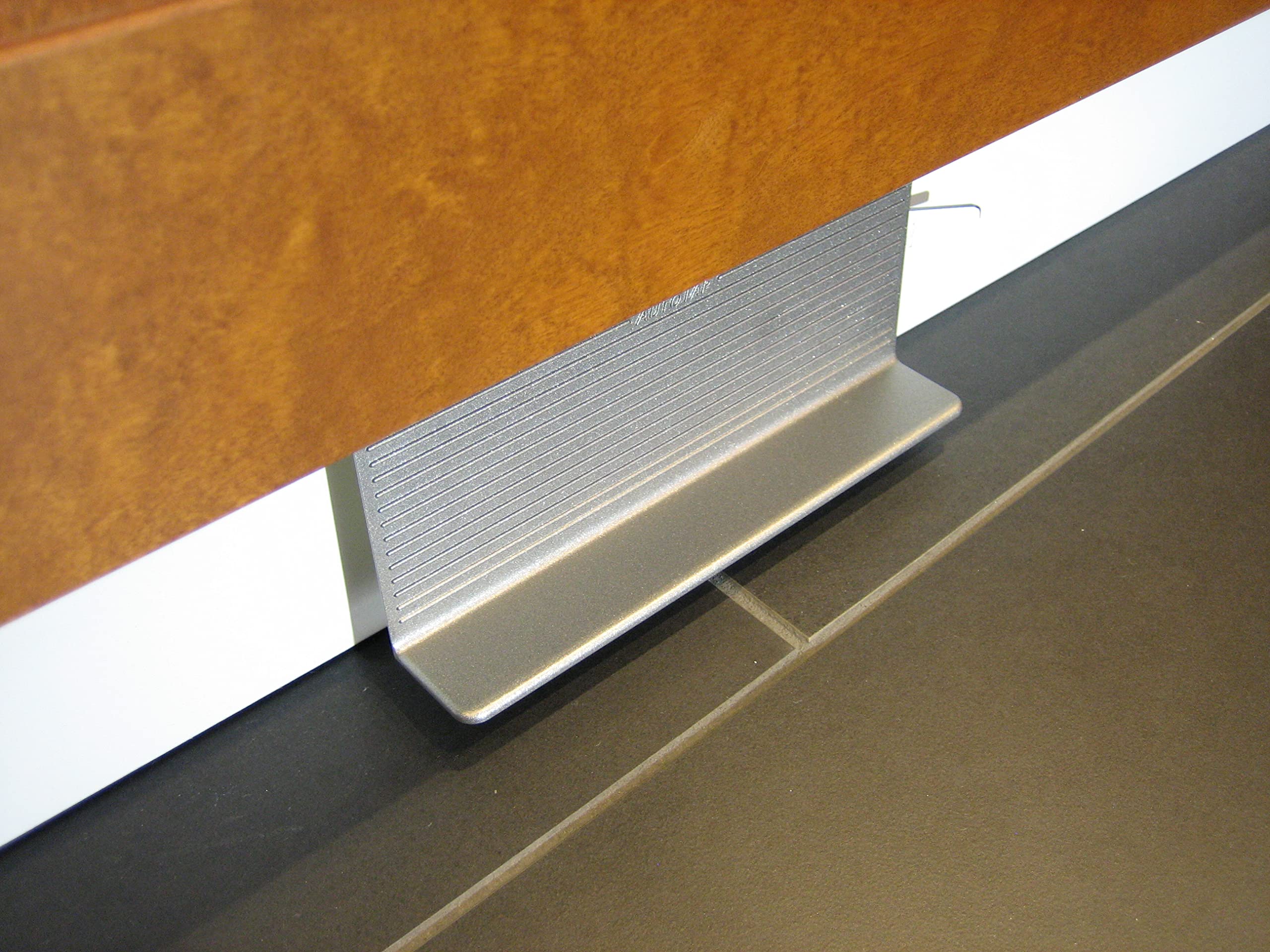 Autotap At200 Sink Pedal Faucet Enhances Hygiene, Prevents Water And Energy Waste And Keeps The Faucet And Countertops Clean And