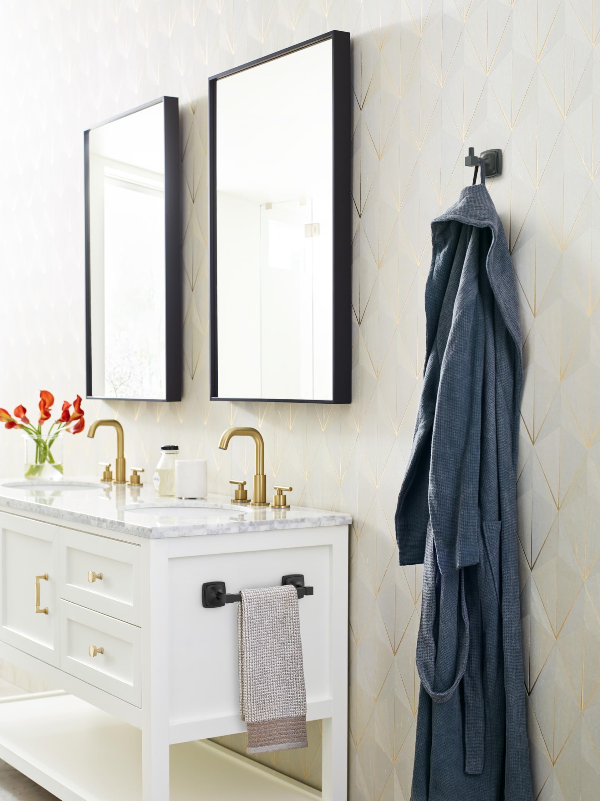 Amerock Stature Matte Black 8 Inch (203Mm) Towel Bar, Bh36095Mb