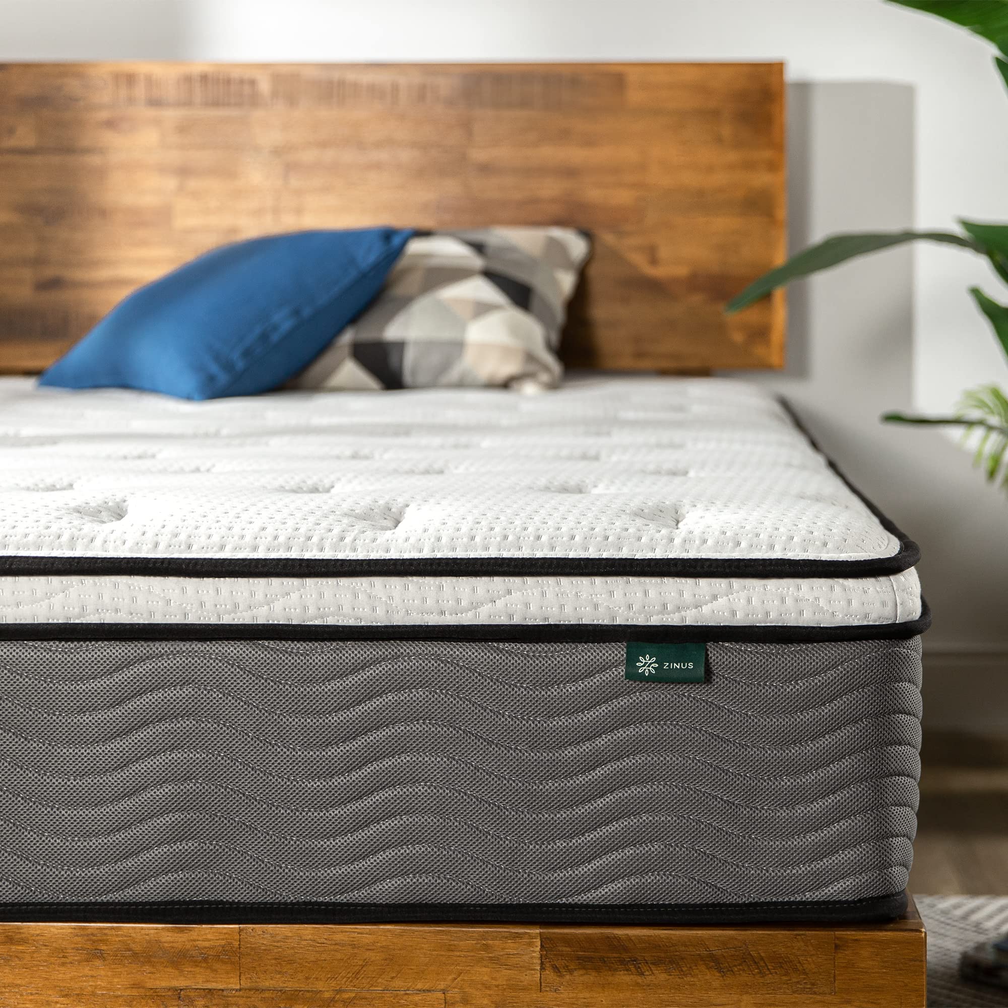 Zinus 12 Inch Support Plus Pocket Spring Hybrid Mattress, Queen, Strong Coils For Durable Support, Pocket Innersprings For Motio