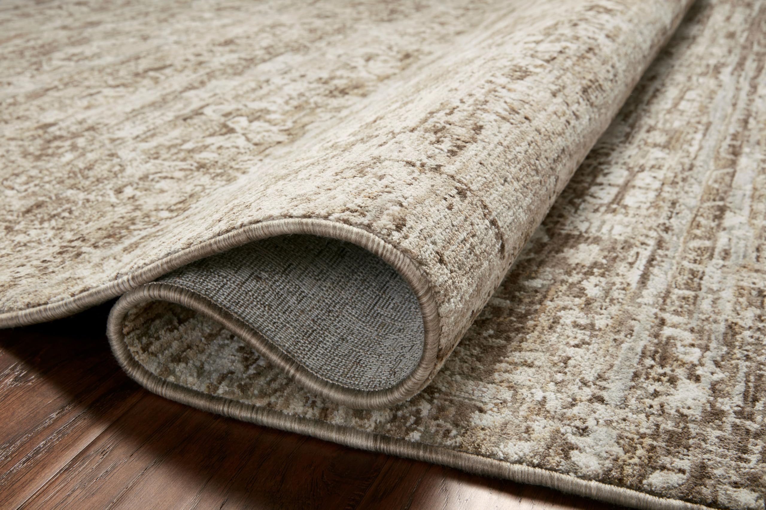 Loloi Amber Lewis Honora Collection HON-04 Bark/Dove 3-9 x 5-9 Accent Rug