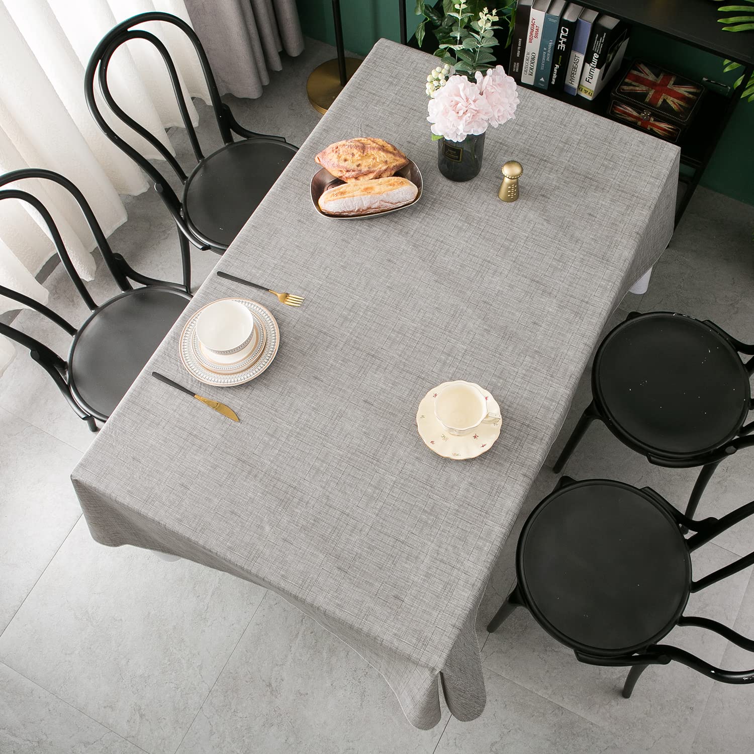 Pioggia Vinyl Tablecloth With Flannel Backing Oblong Waterproof Oil-Proof Plastic Table Cloth Wipeable Pvc Table Cover For Indoo