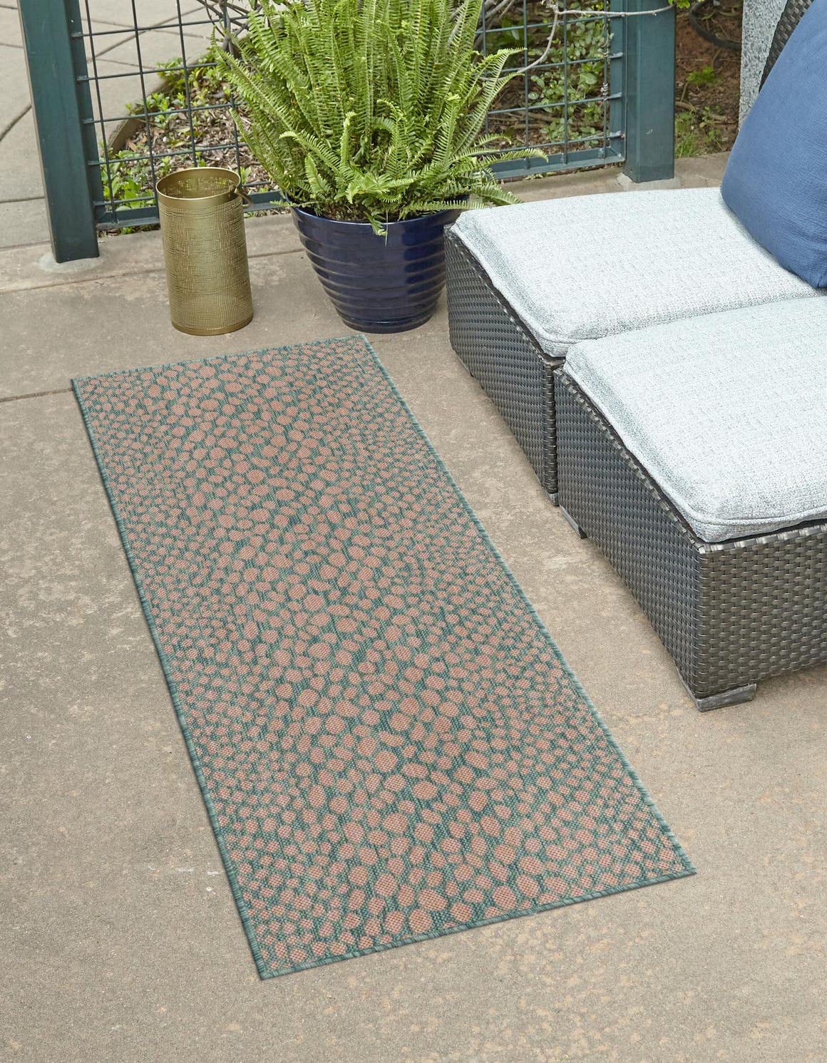 Jill Zarin Jill Zarin Outdoor Collection Area Rug - Cape Town (2 x 6 Runner Pink and Aqua/Light Blue)