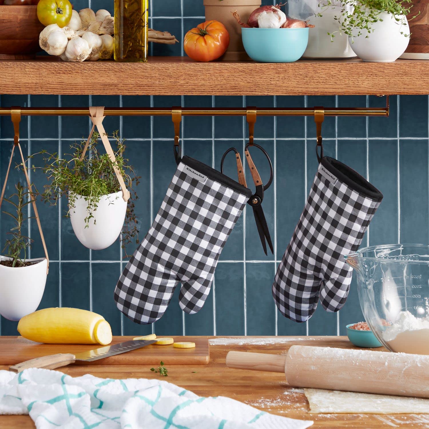 Kitchenaid Gingham Oven Mitt 2-Pack Set, Onyx Black, 7''X13''
