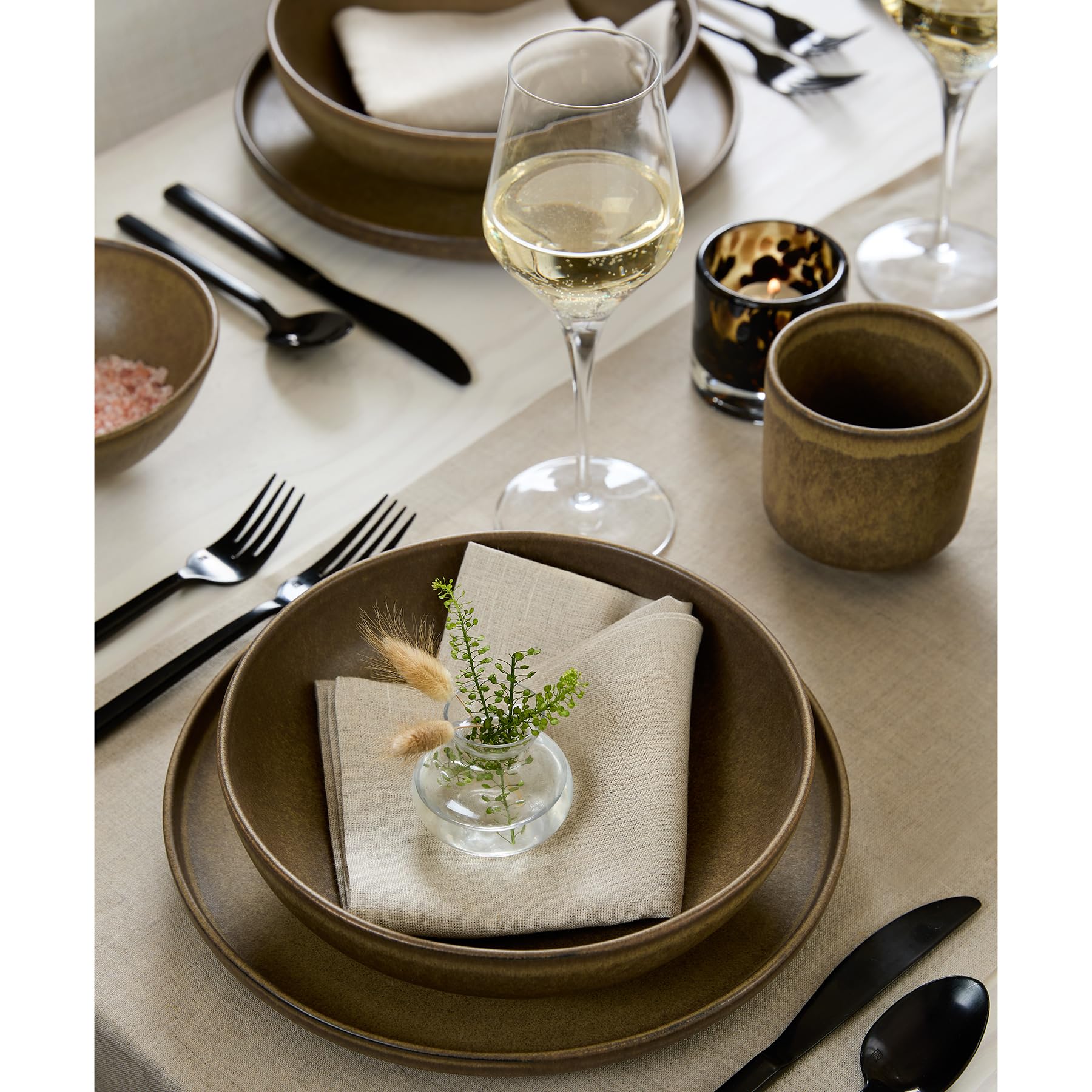 Solino Home Linen Dinner Napkins 20 X 20 Inch - 100% Pure Linen Natural Cloth Napkins Set Of 4 For Spring, Easter - Fete, Handcr