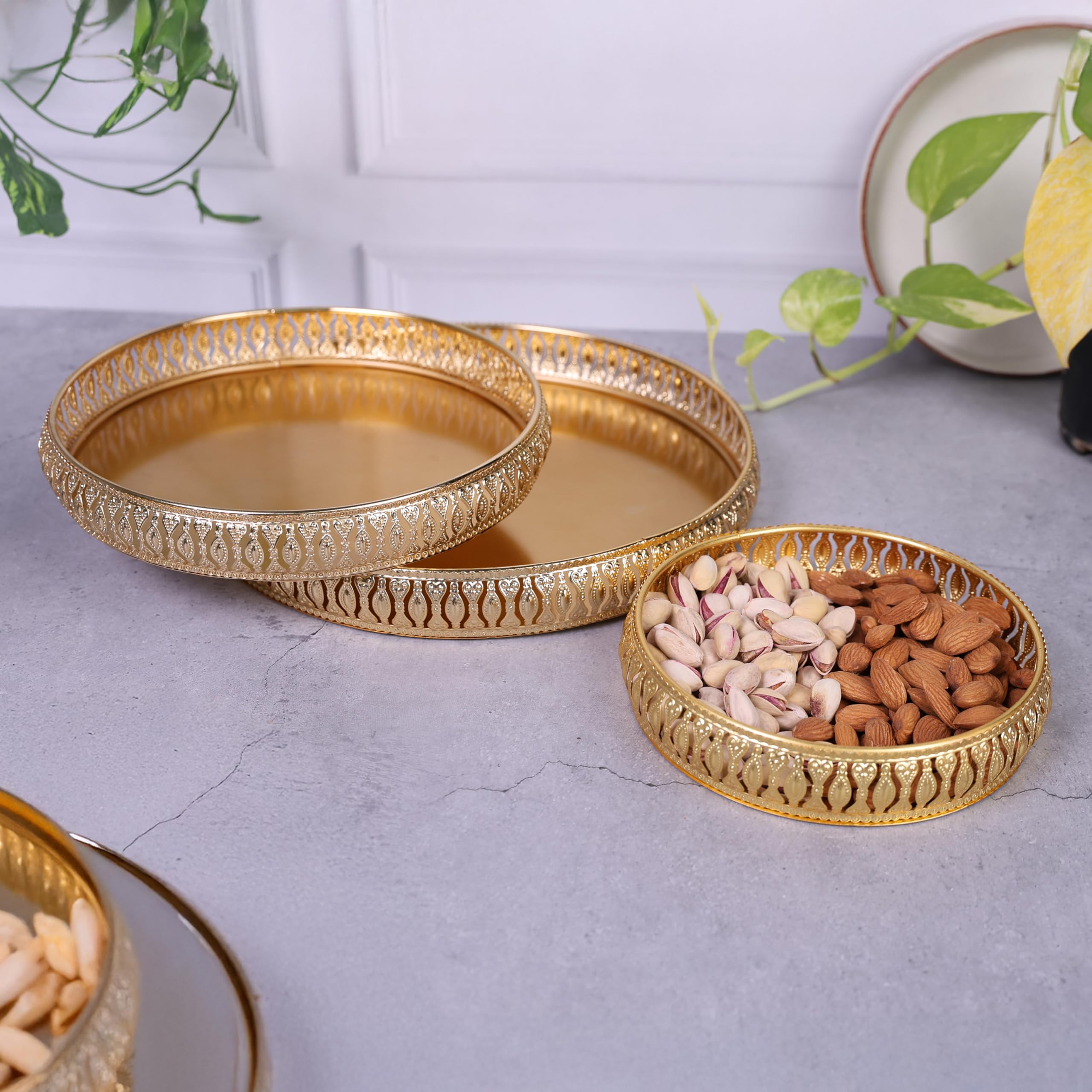 Design Decor Gallery Combo Of Round German Gold Plated Tray 6 Inch,8 Inch And 10 Inch, Set For Presentation Wedding Gift Home De