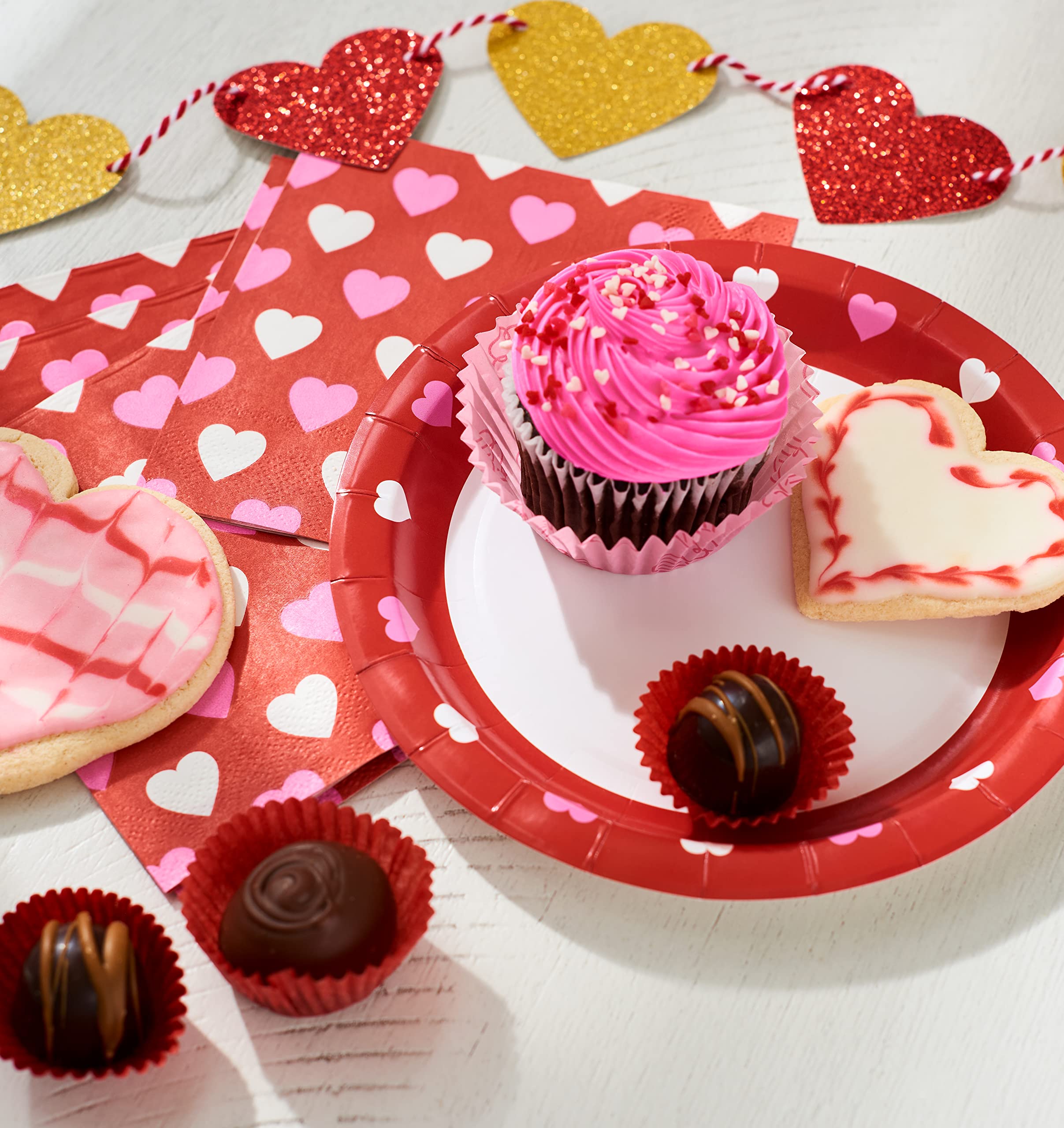 American Greetings 36-Count 7 In. Valentines Day Party Supplies, Dessert Plates