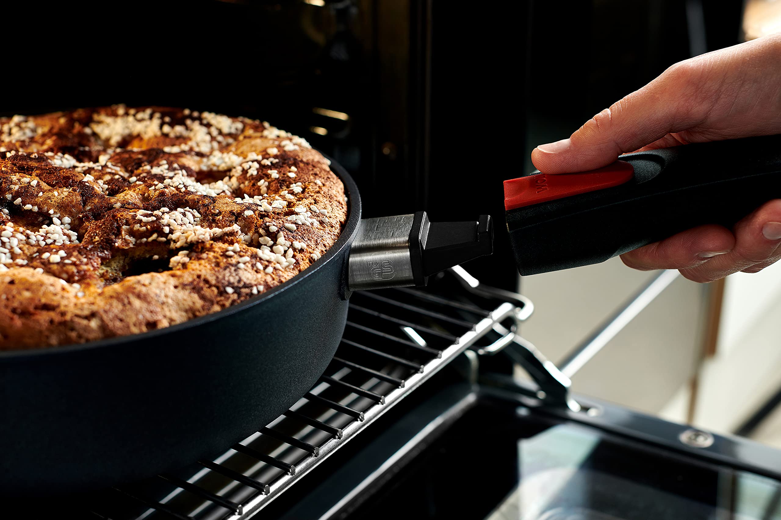 Woll Diamond Lite Rim, Inductive, Diameter 28 Cm, 7 Cm High, With Removable Handle, Suitable For All Types Of Cookers, Cast Alum