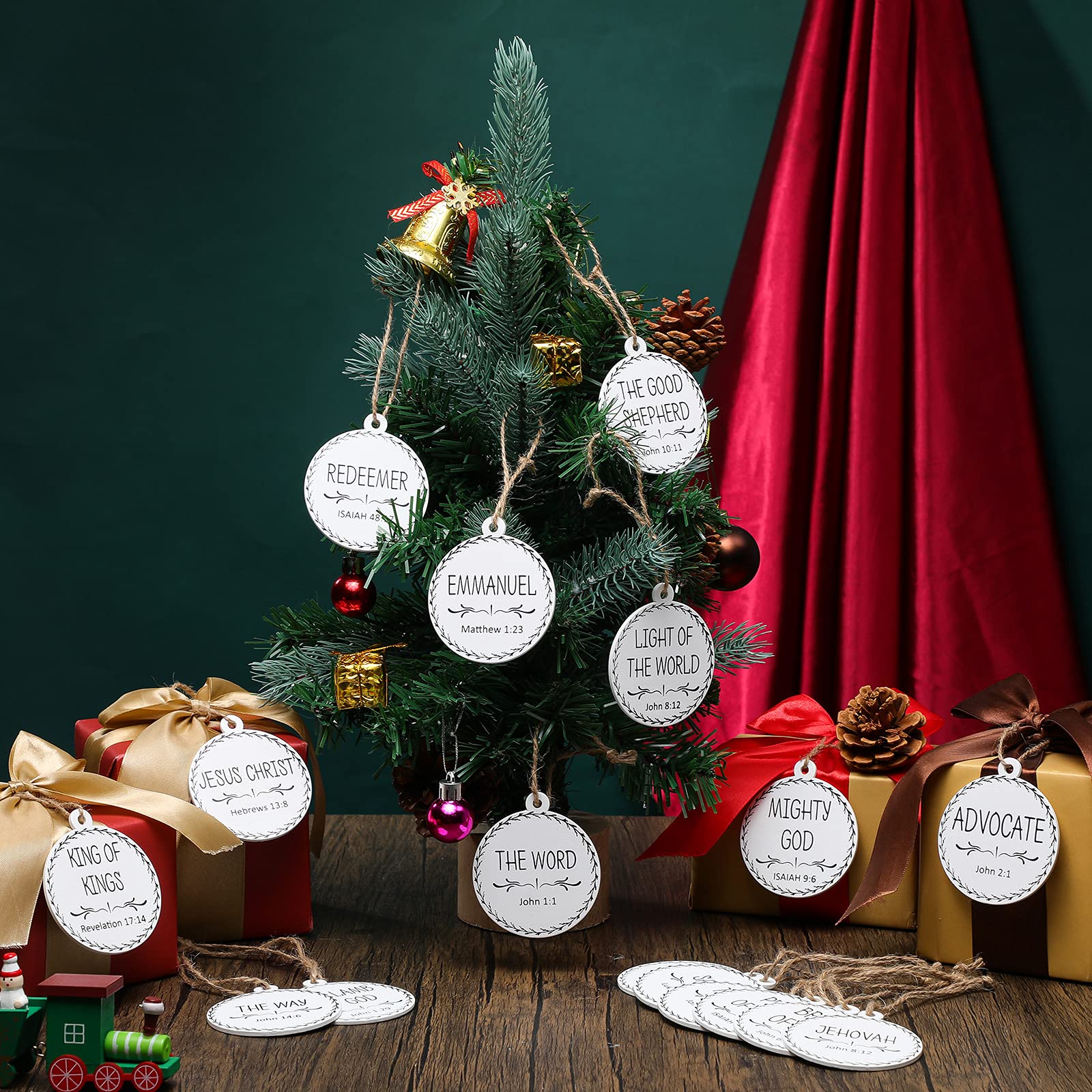 Jetec 24 Pieces Names of Jesus Christ Ornaments Christmas Ornament Nativity Set Nativity Round Wood Decoration Xmas Savior Name