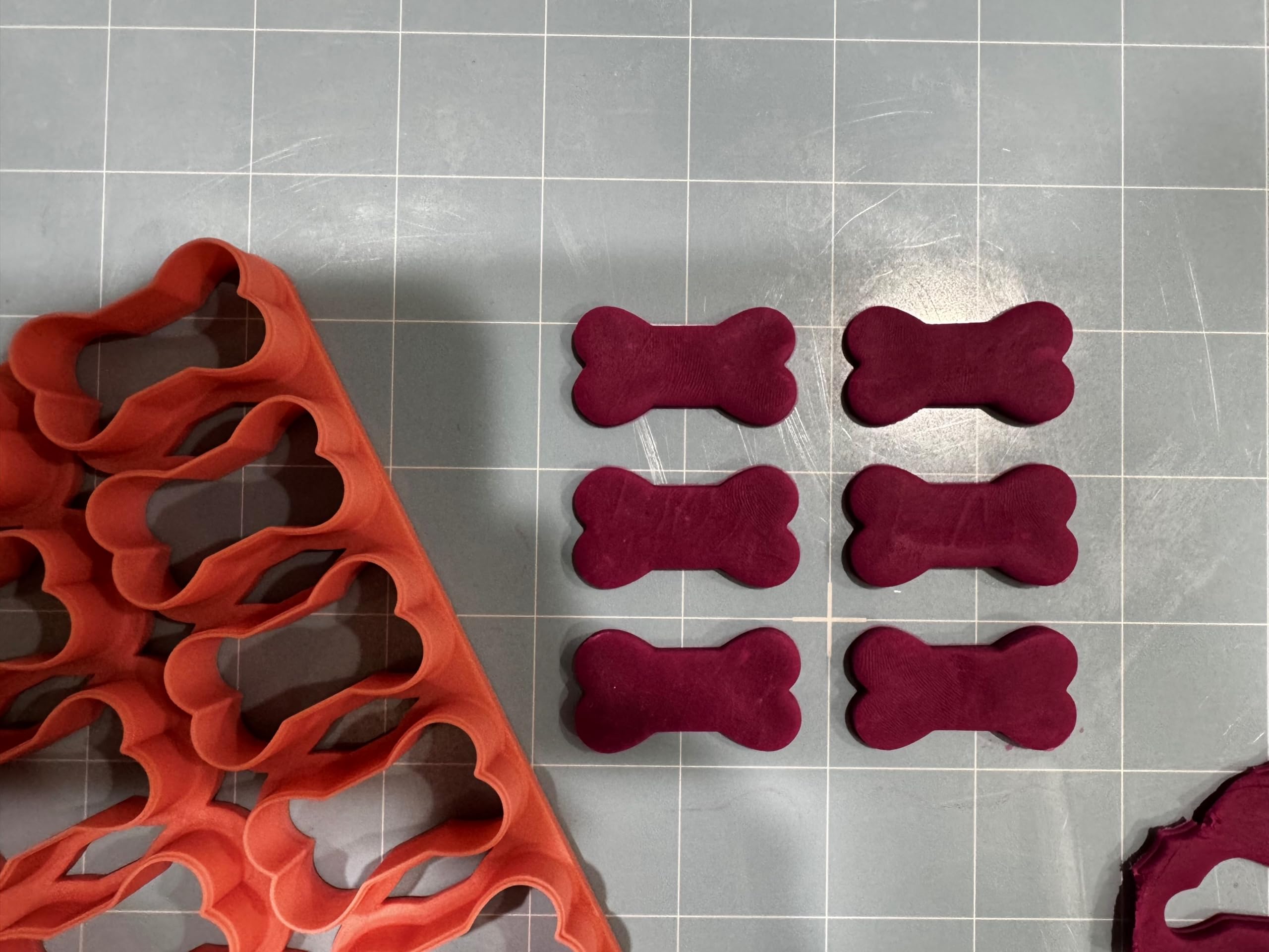Dog Bone Multicutter (1.5'' X 24 Bones)