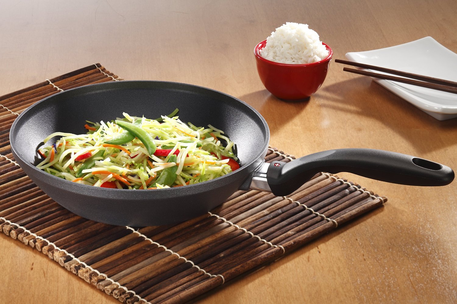 Swiss Diamond 10.25'' Stir Fry Pan Nonstick Induction Diamond Coated Aluminum Stir Fry Pan With Lid, Dishwasher/Oven Safe Stir F