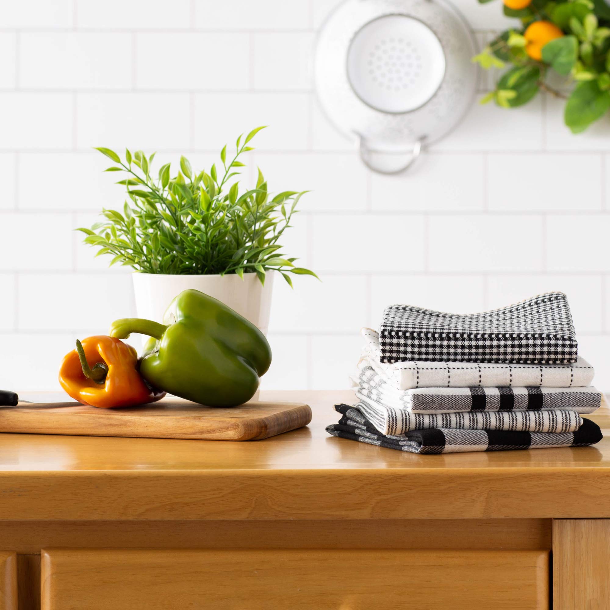 Dii Farmhouse Basic Kitchen Collection Woven, Dishtowel Set, 18X28, Black, 5 Piece