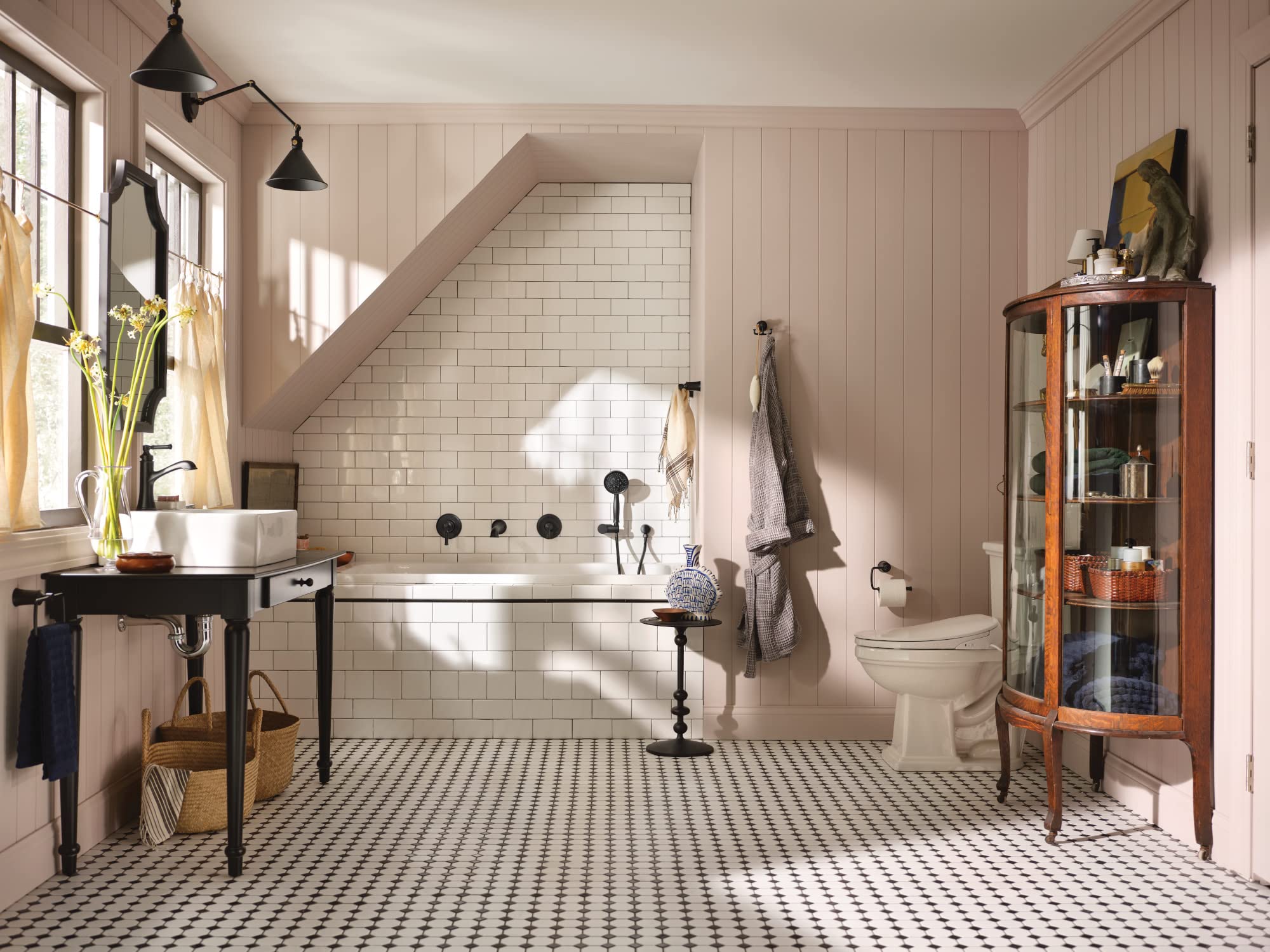 Moen Yb2124Bl Dartmoor 24-Inch Single Bathroom Towel Bar, Matte Black