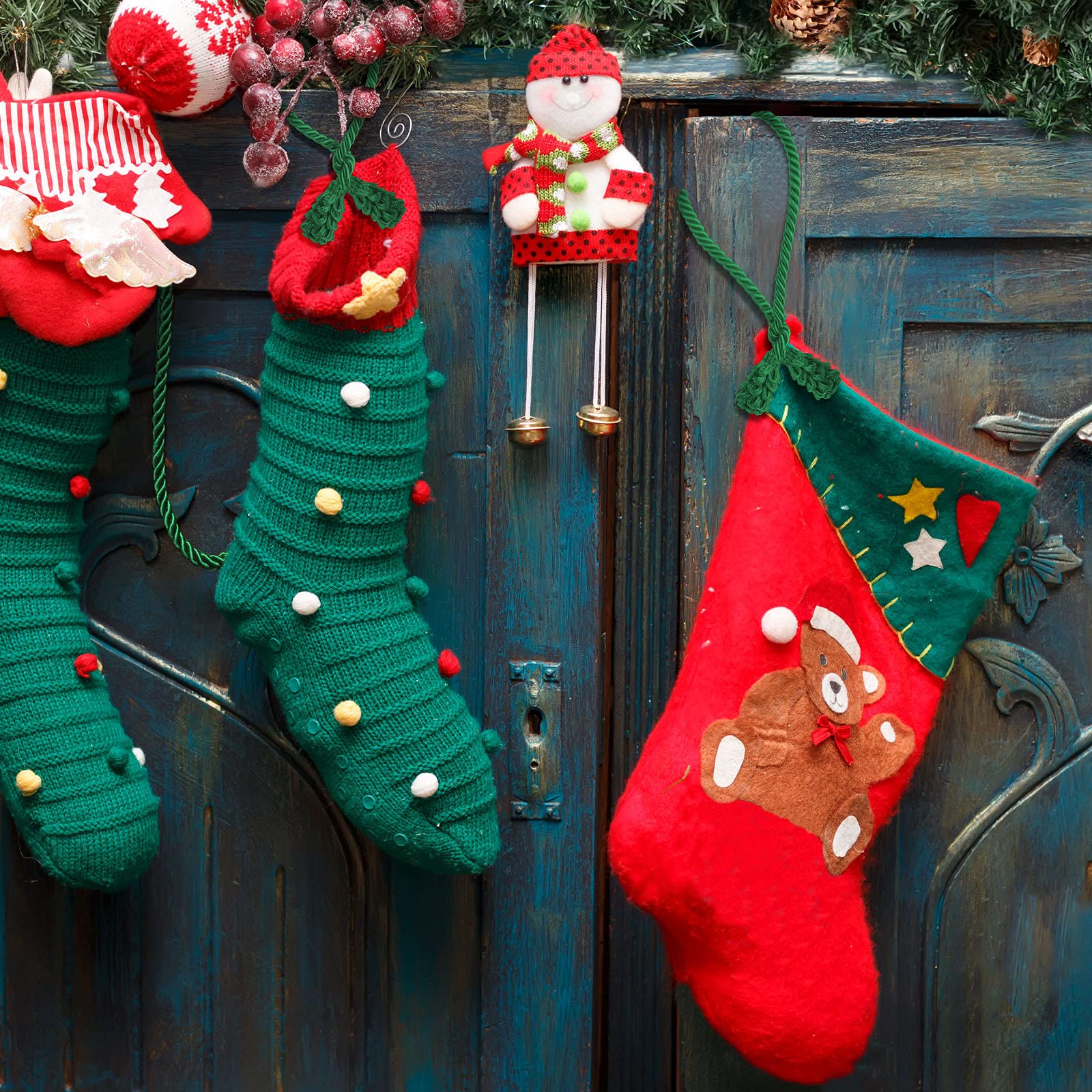 Shappy 24 Pieces Christmas Garland Ties for Banister Christmas Decorative Reusable Flexible Twist Ties for Garland Staircase Hom