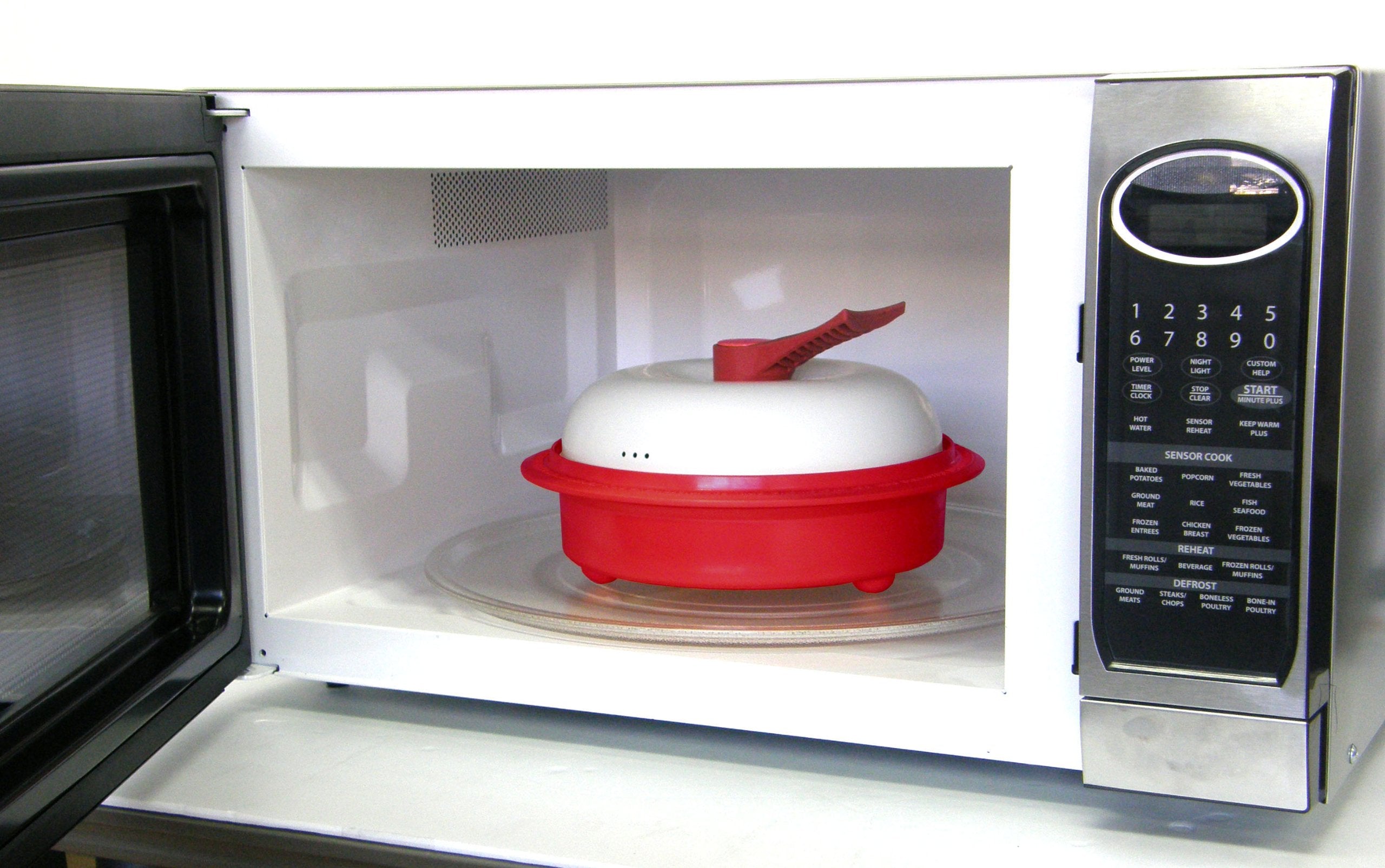 Microhearth 1.5-Quart Nonstick 4-piece Everyday Pan Set for Microwave Cooking, Red