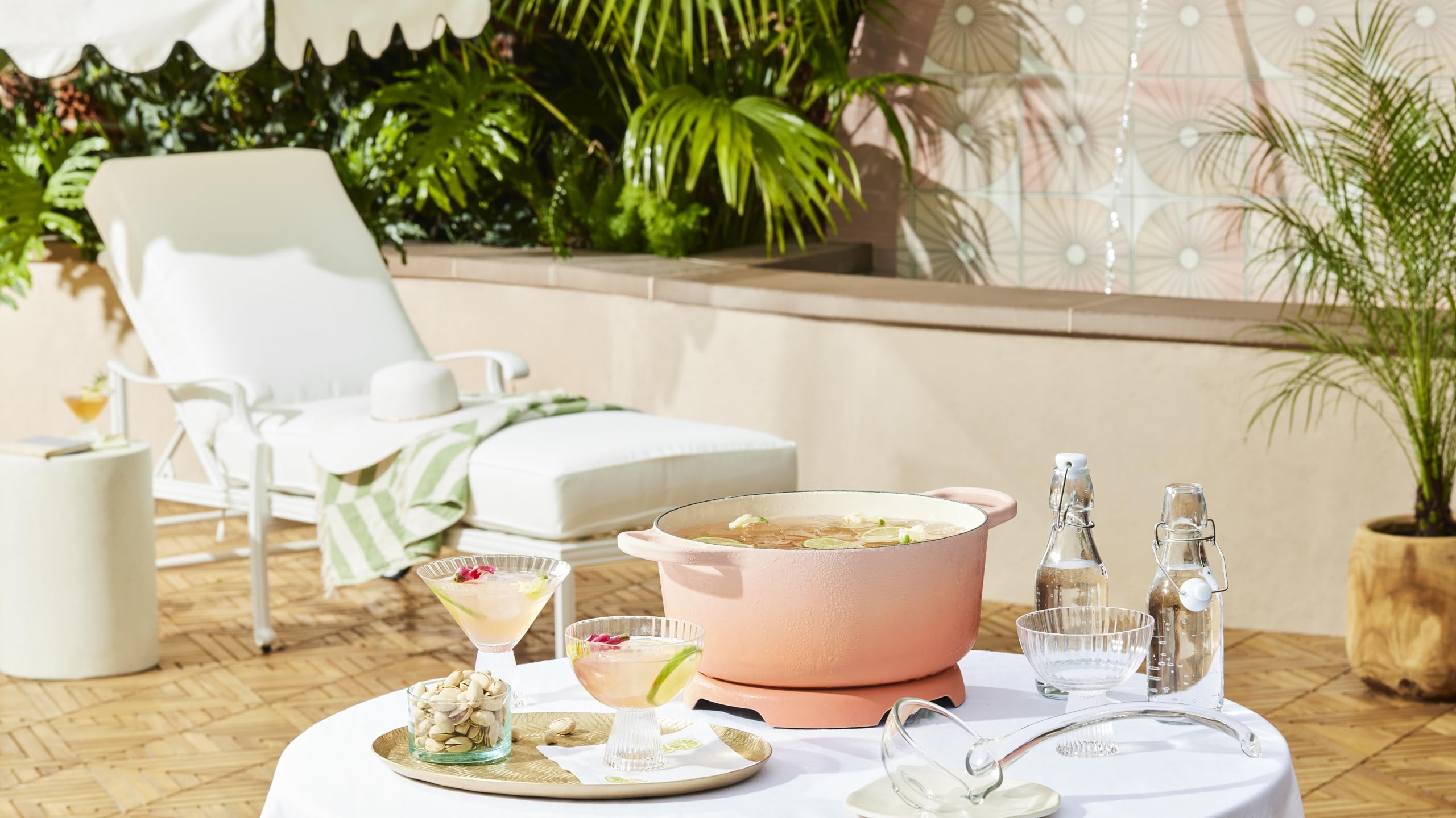 Le Creuset Signature Round Dutch Oven, 7.25Qt., Peche