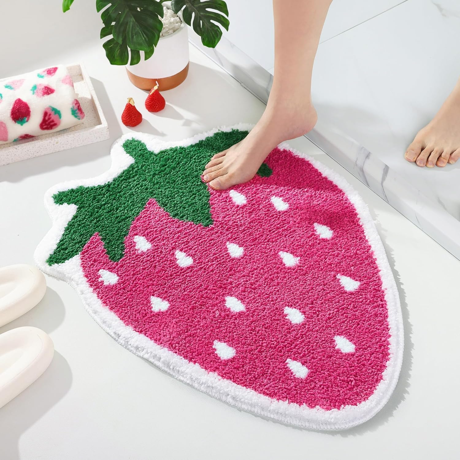 Multicolor Bath Mat, Non Slip Bath Room Mats, Fun Cartoon Bathroom Decor, Fruit Shaped Strawberry Shaped Bath Mat, Pink And Gree