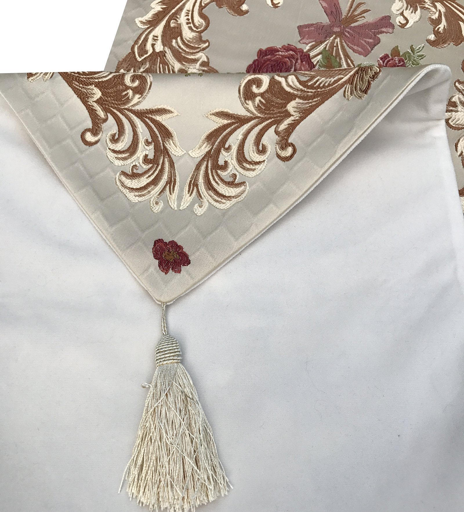 Magilona Home Tablecover Kitchen Decorative Luxurious Cotton Linen Embroidered 3D Floral Pattern Table Runner Tassel Dining Wedd