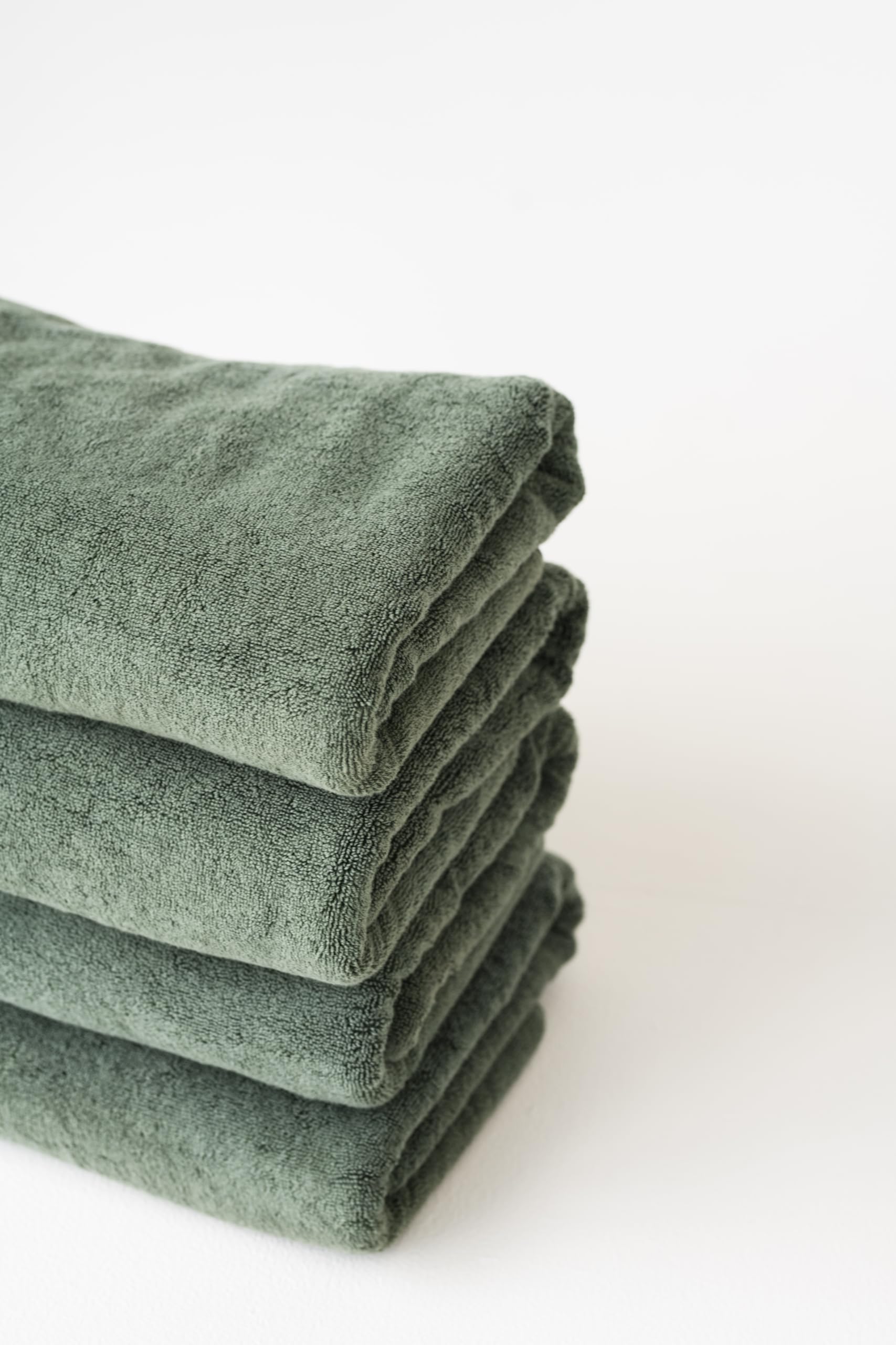 Soleil Fine Goods, 4 Piece Bathroom Towel Set, 800Gsm Thick And Borderless 27 X 54 Inches, 100% Cotton Bath Towels, Highly Absor