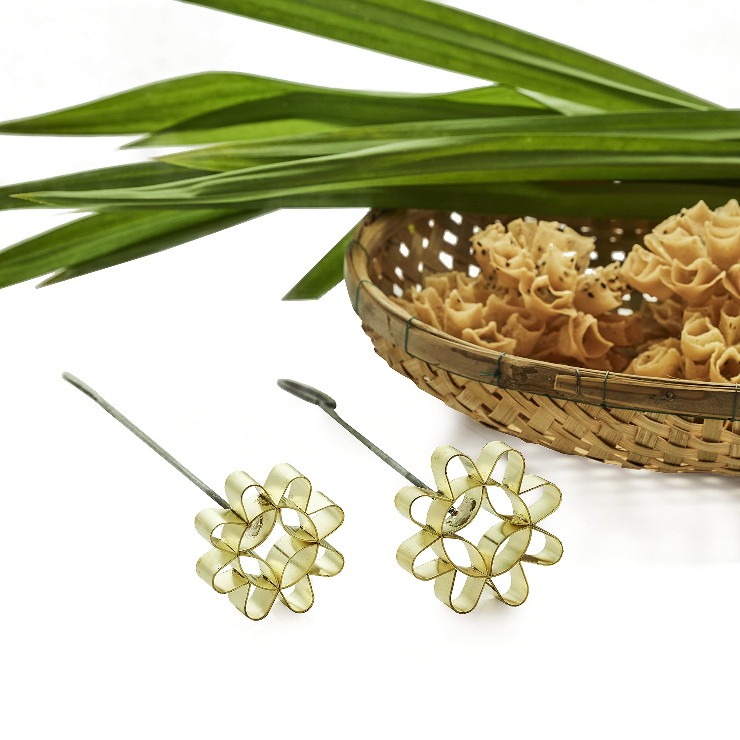 Dok Jok Brass Thai Flower Cookies Mold For Stylist Sunflower Crispy Biscuit Difference Size (6 Cm)