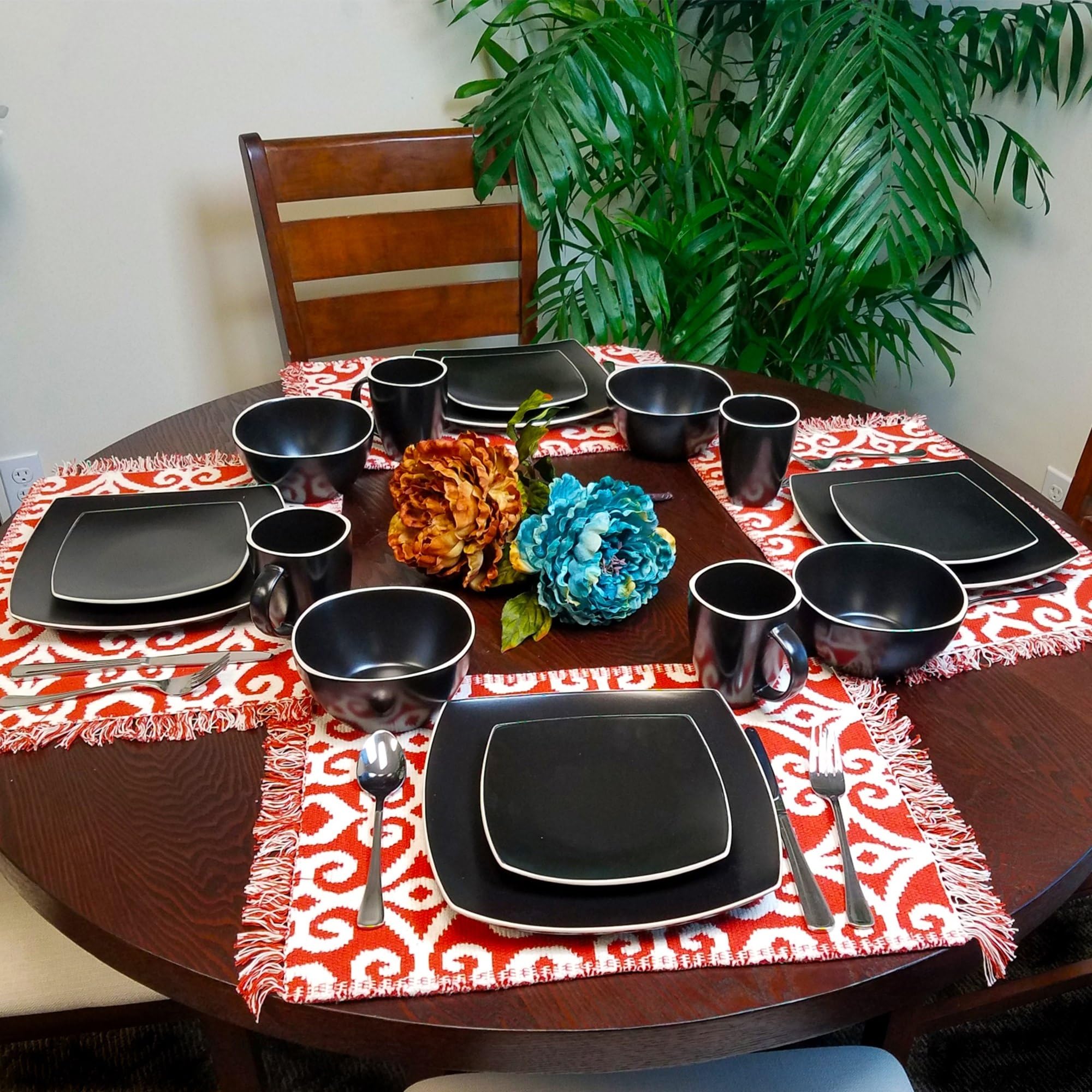 Gibson Soho Lounge Matte 16pc Dinnerware Set - Black 93597335M