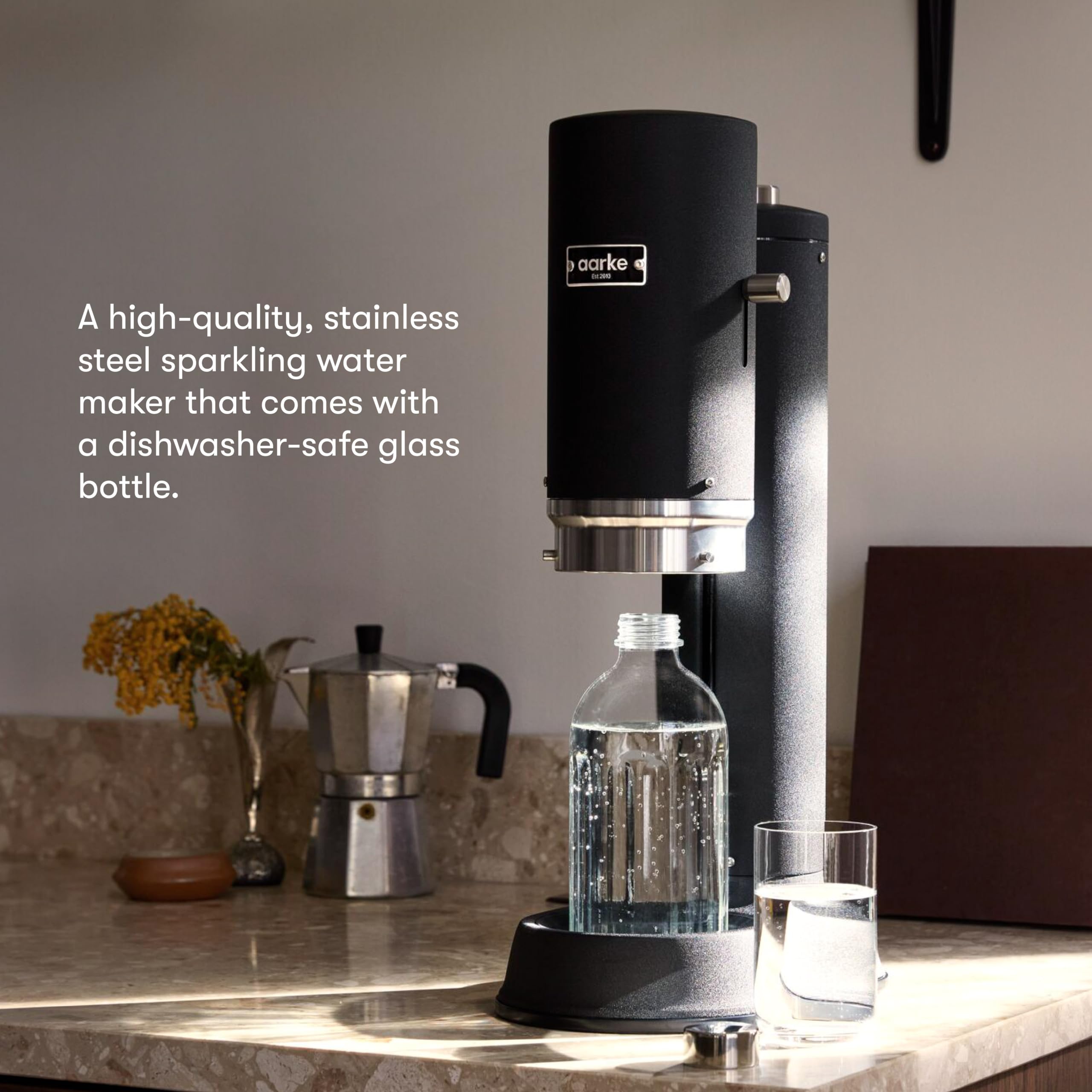 Aarke Carbonator Pro, Sparkling & Carbonation Water Machine, Stainless Steel With Glass Reusable Bottle Volume 800 Ml (Matte Bla
