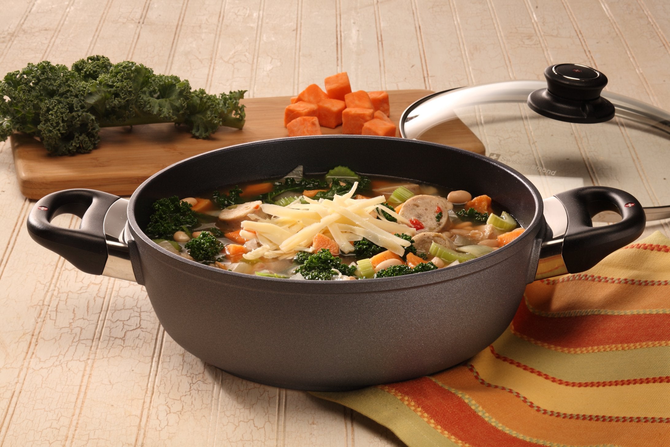 Swiss Diamond 9.5'' 3.2Qt Casserole Pan Hd Nonstick Diamond Coated Aluminum Casserole Pan W/Lid Pfoa Free, Dishwasher/Oven Safe