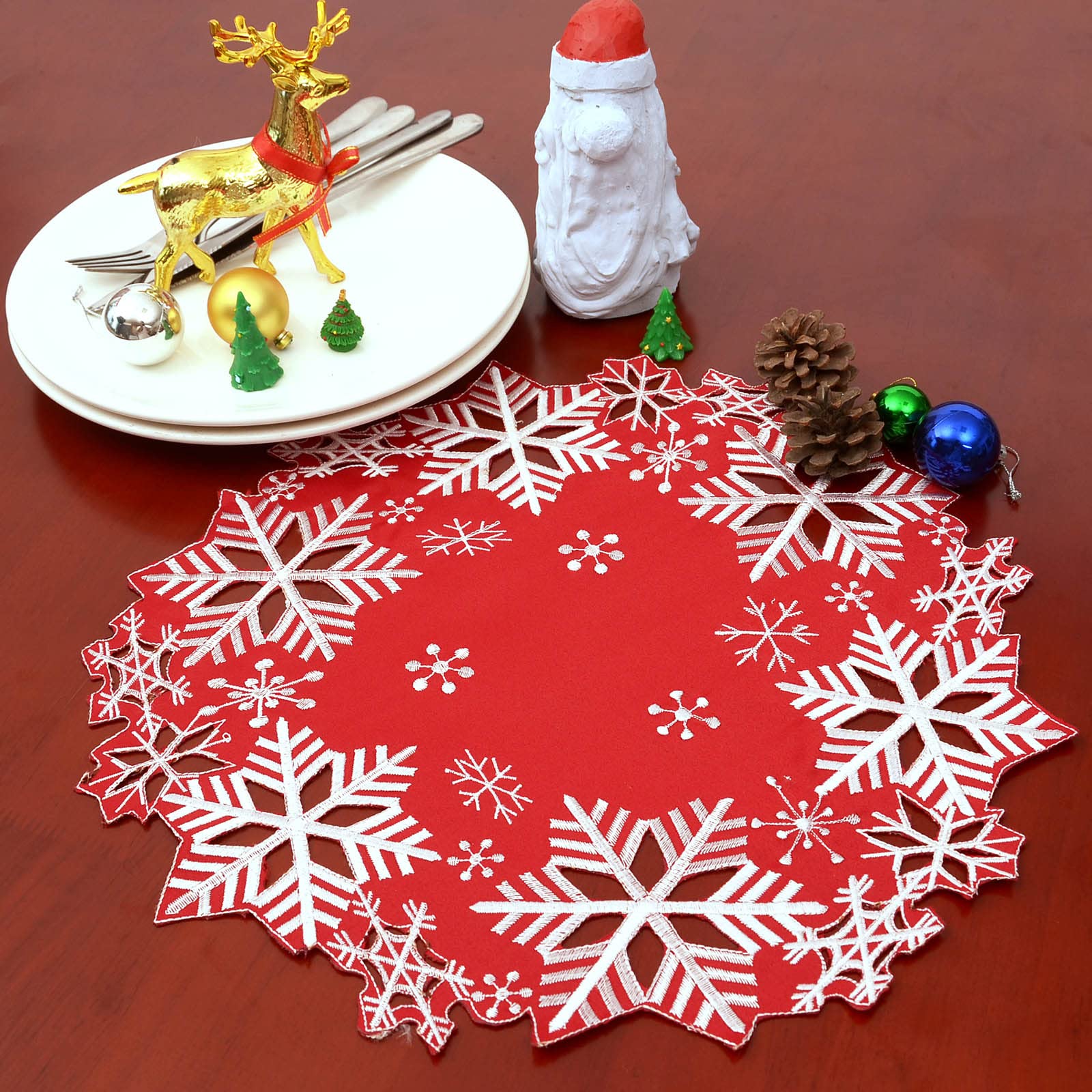 Simhomsen Set Of 4 Embroidered Snowflakes Round Doily, Place-Mats Round 15 Inches For Christmas Holiday And Winter, Dining Table