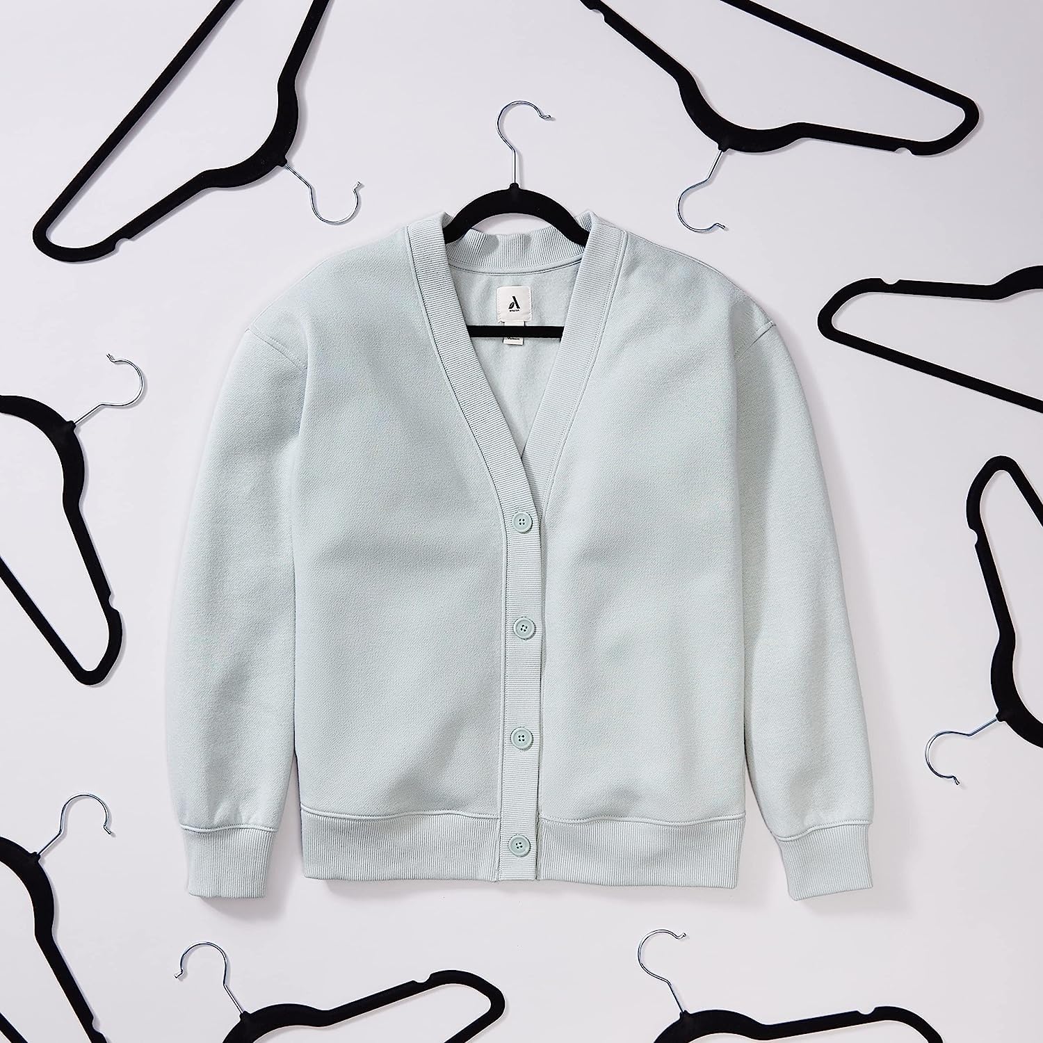 Amazon Basics Slim Velvet, Non-Slip Suit Clothes Hangers, Pack Of 30, Black/Silver