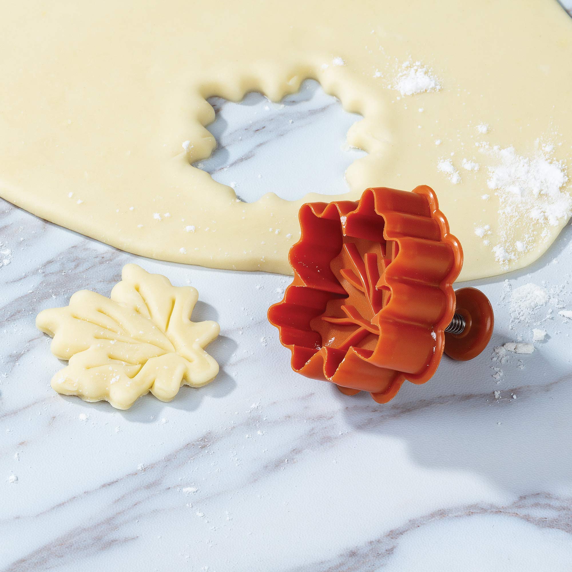 Fox Run Lovers Pie Cutter Set, Set Of 4, Multicolor