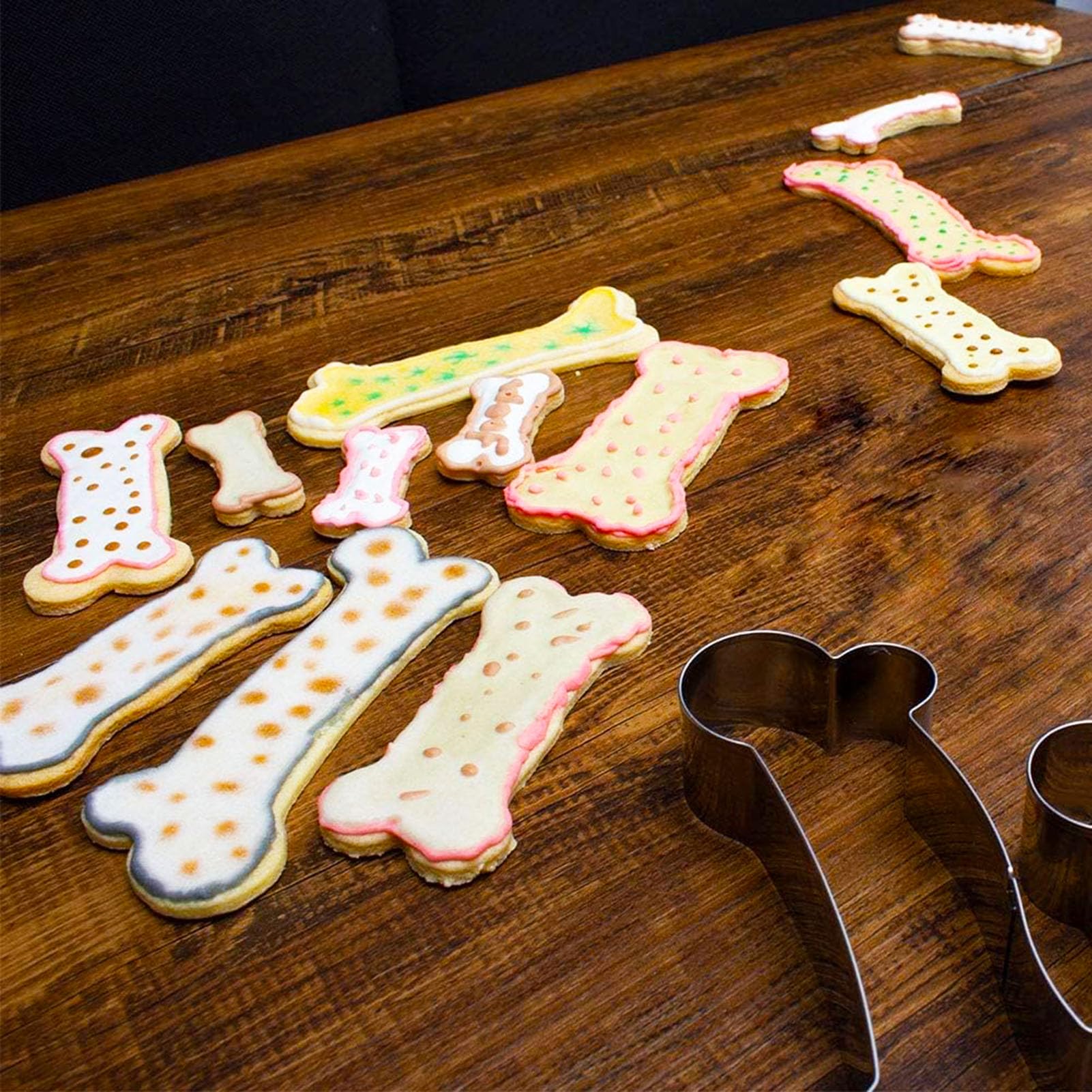 Tingsing 6 Pieces Dog Bone Cookie Cutters Set, Dog Cookie Cutter 5'', 4'', 3.5'', 2'', 4.8'', 3'' Bone Shape Cookie Cutters Stai