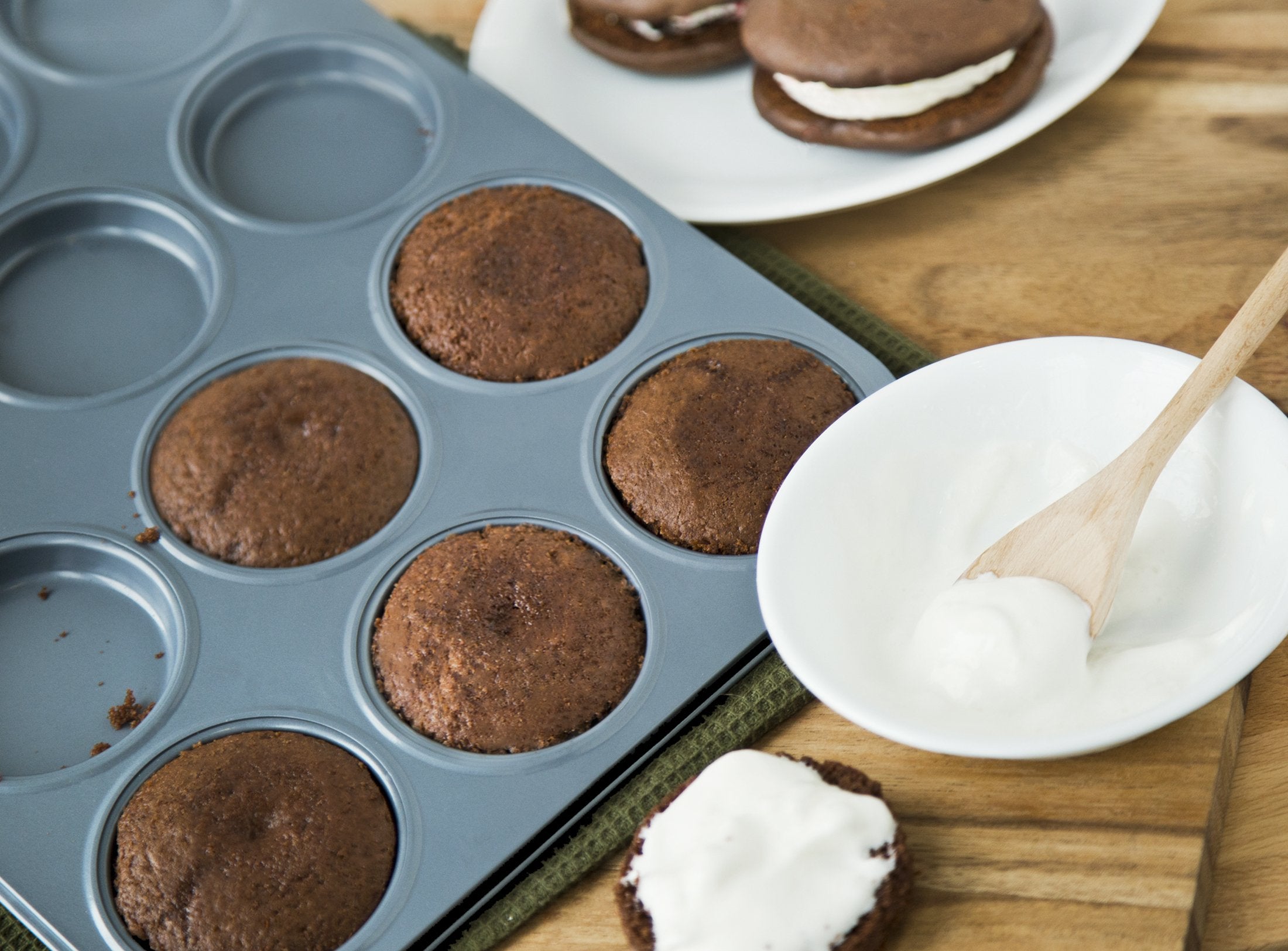 Fox Run Non-Stick Baking Pan, 12 Cup Standard Whoopie Pie, Silver