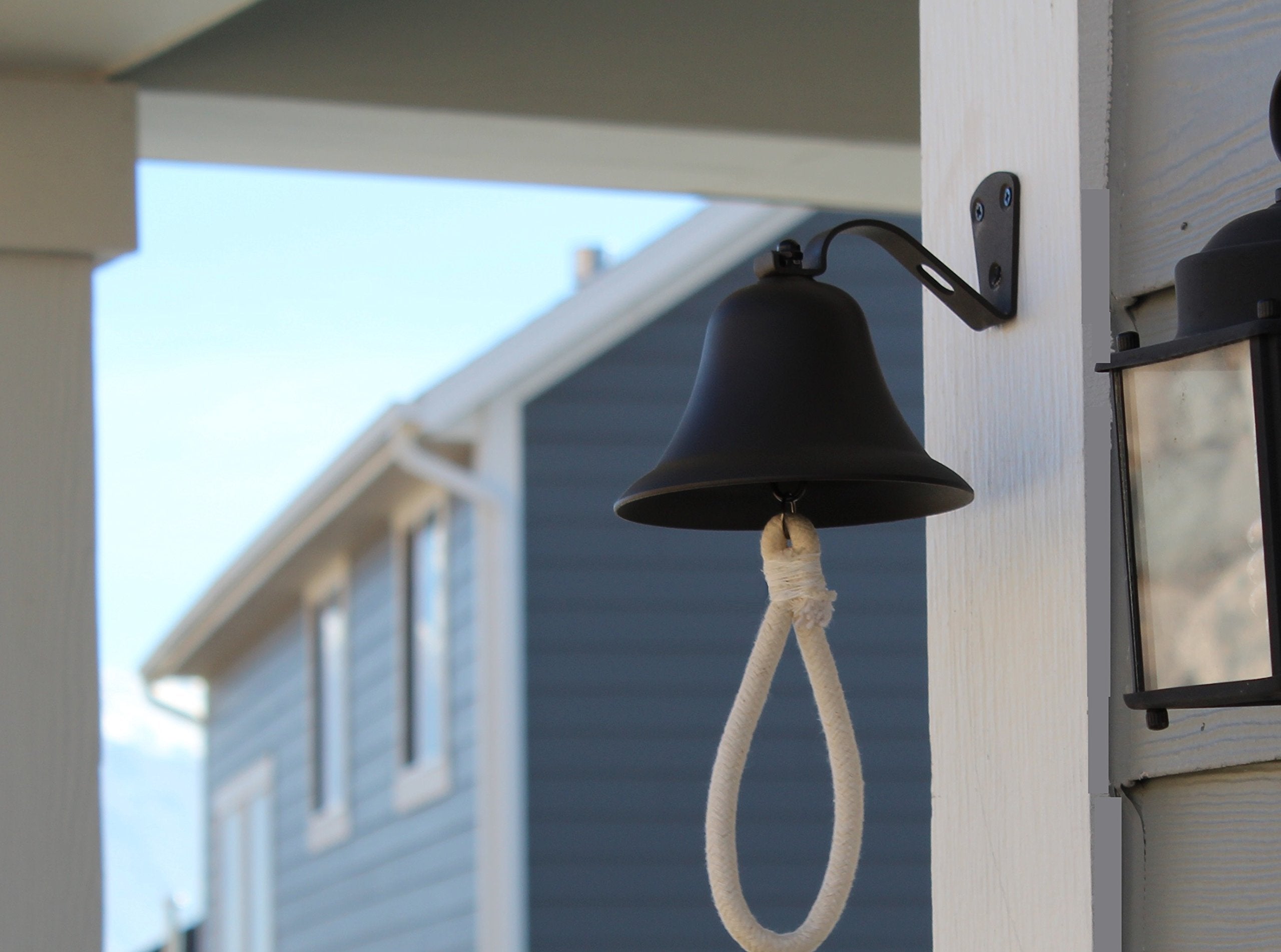 Upstreet s Outdoor & Indoor Dinner Bell - Large Cast Iron Bell, Ideal for Wall or Hanging, Suitable for Home, School or Church