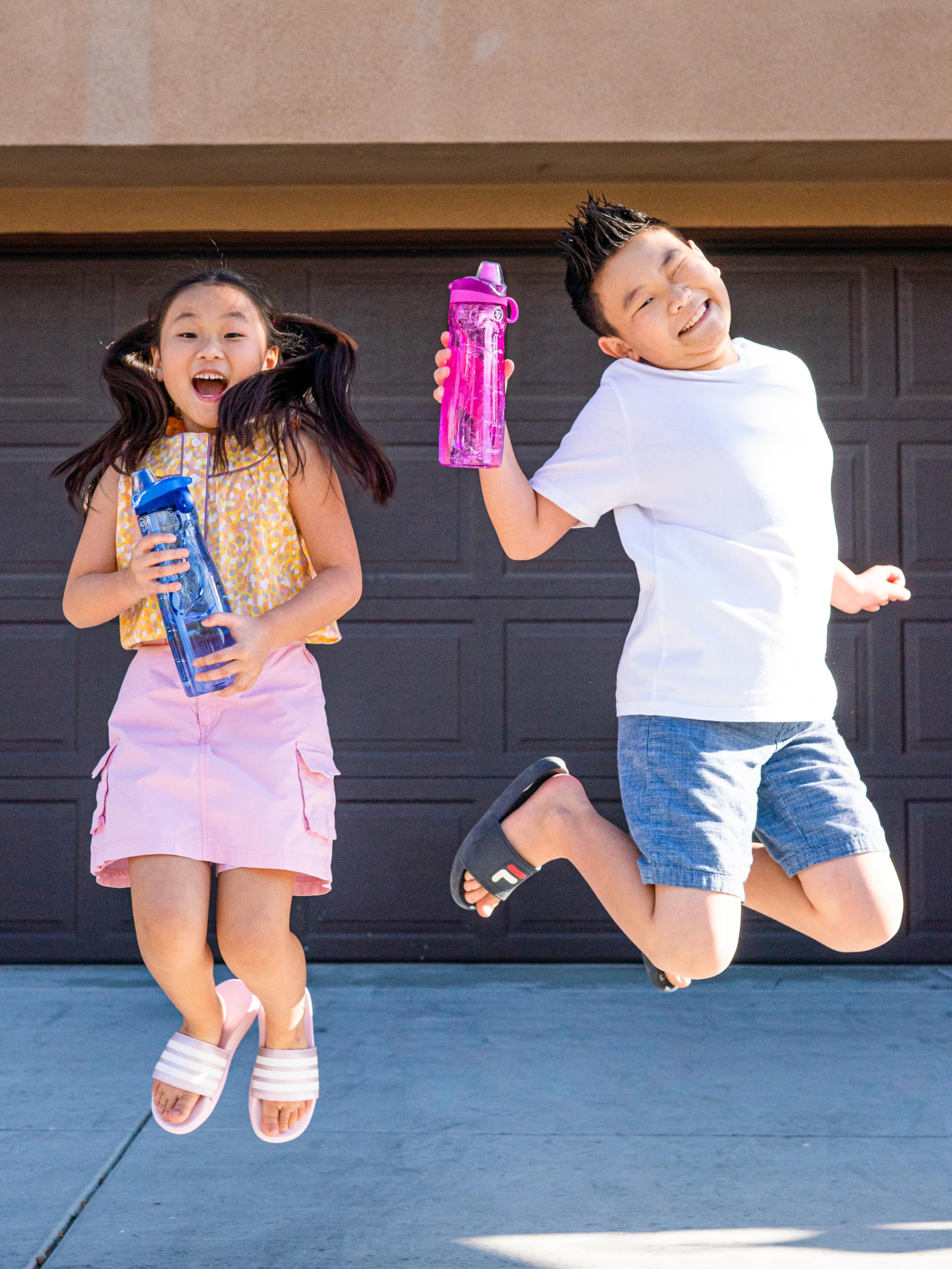 Pogo Bpa-Free Tritan Plastic Water Bottle With Chug Lid, 32 Oz, Grey