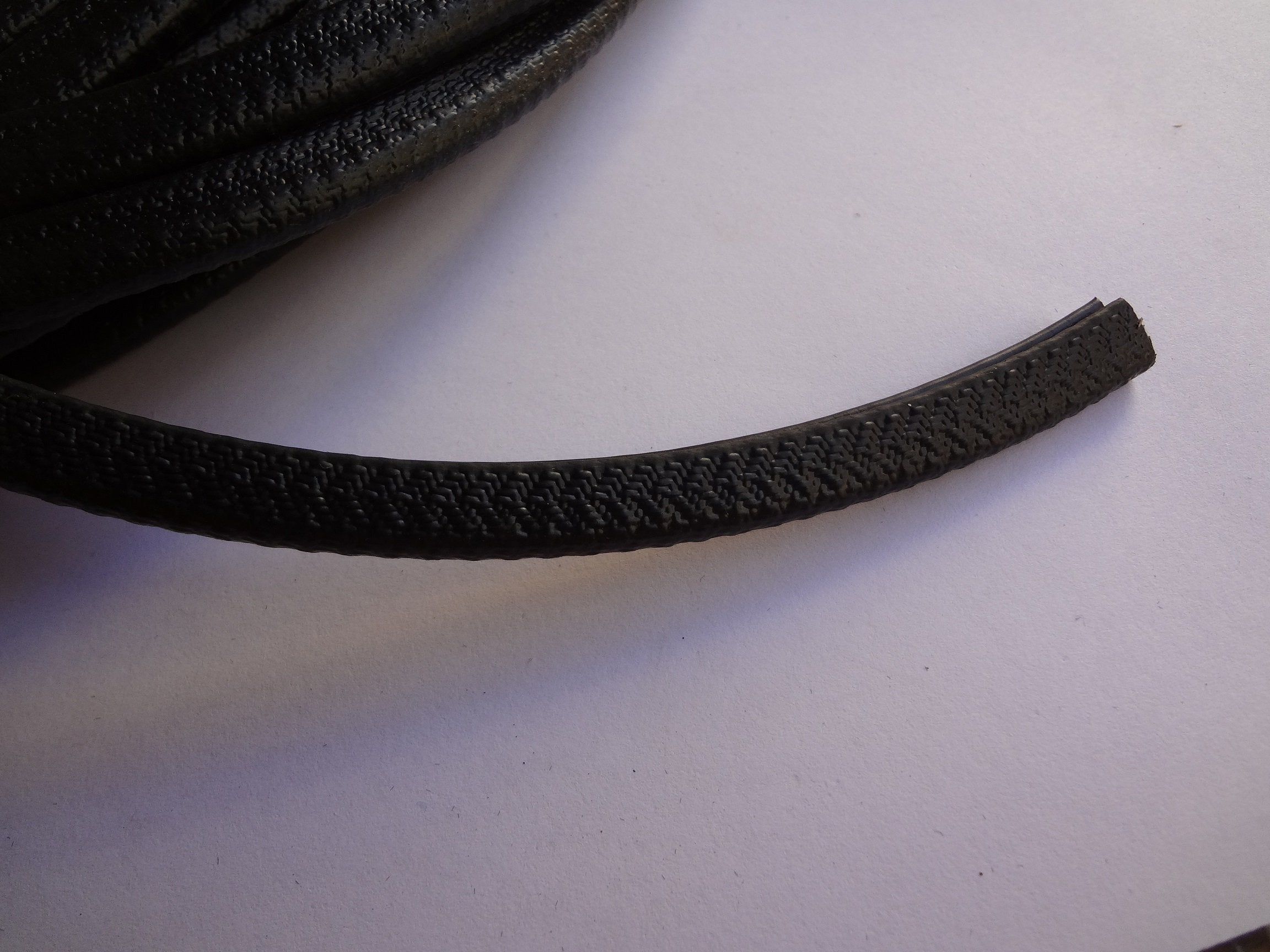 Edge Trim Small Flexible Pvc Plastic Fits 116 Edge, 38 Leg Length Edge Protector For Sharp And Rough Surfaces For Home, Boats, C