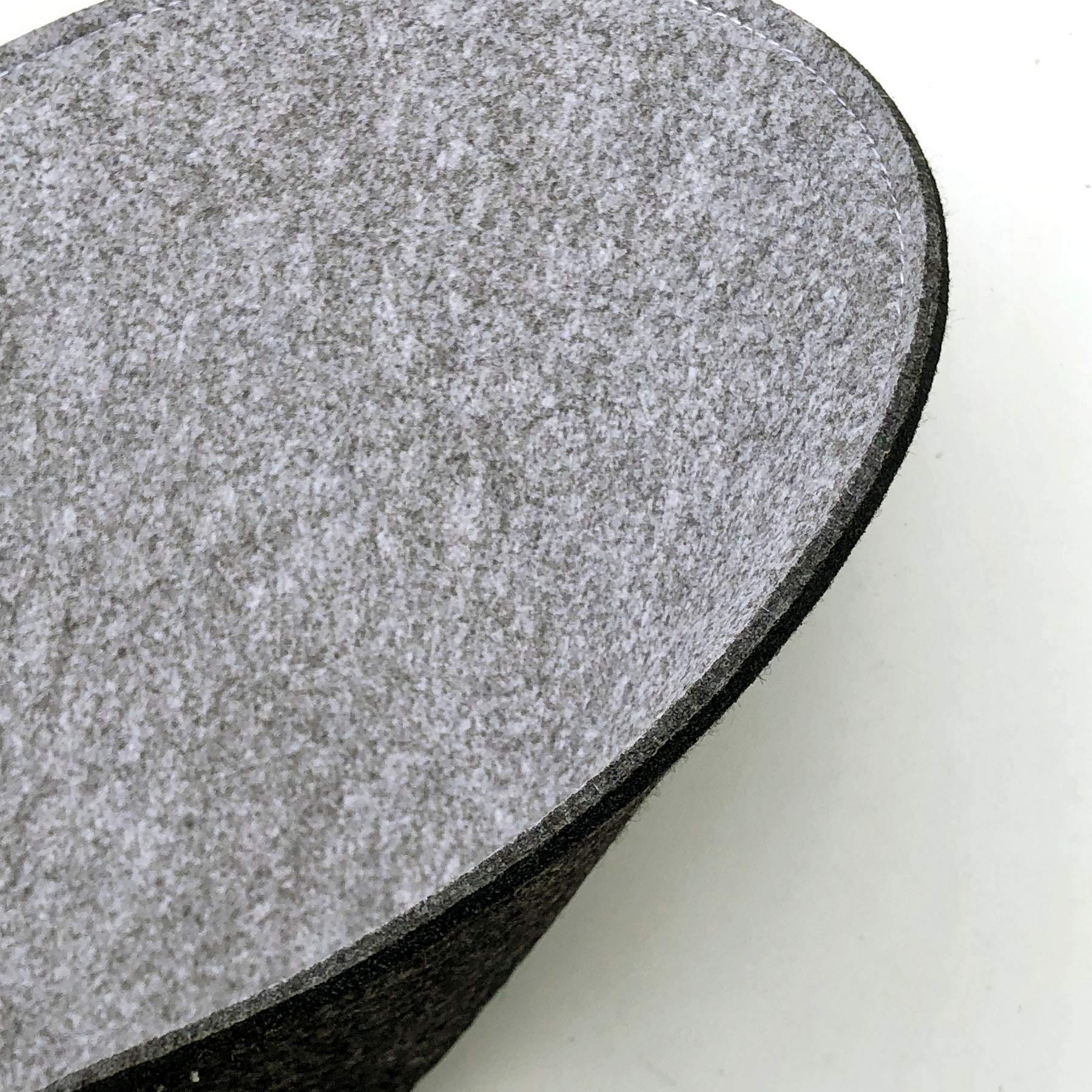 Border Stitching Round Dual-Color Felt Reversible Placemat (Black/Gray), Set Of 6 Placemats